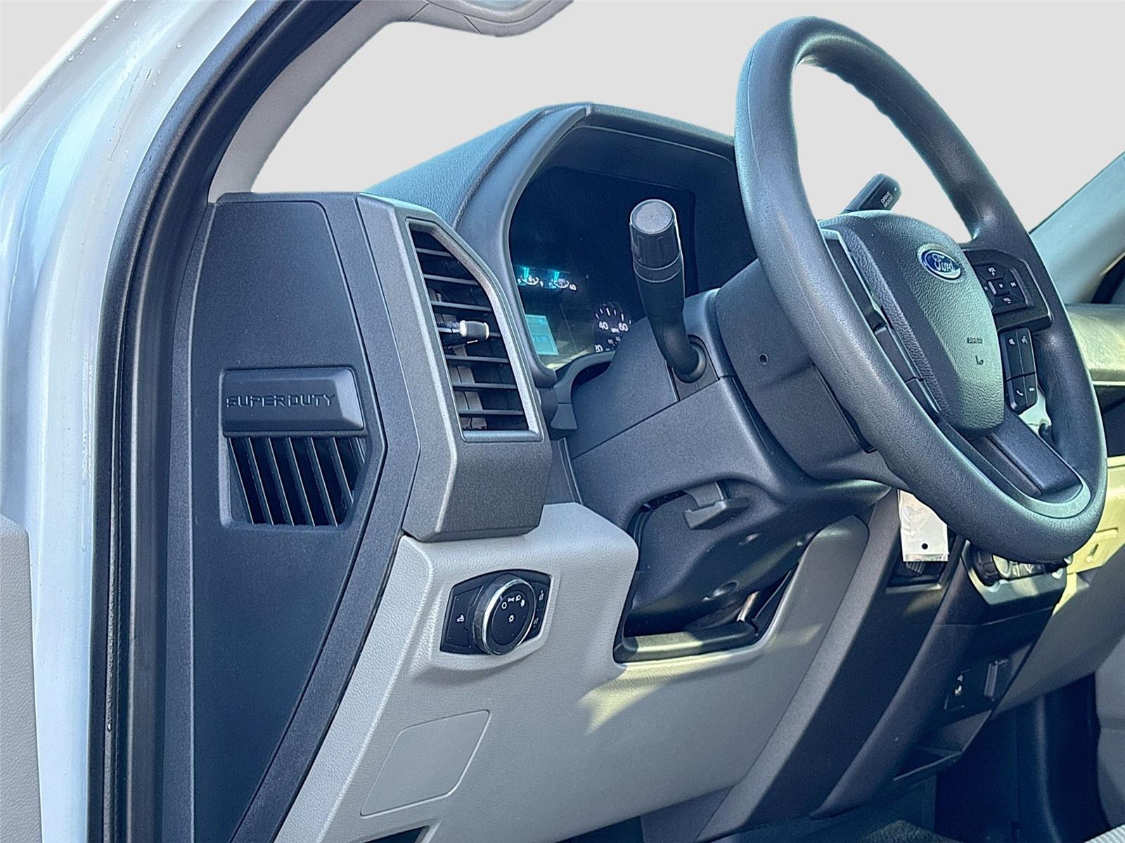 2022 Ford Super Duty F-250 SRW XL