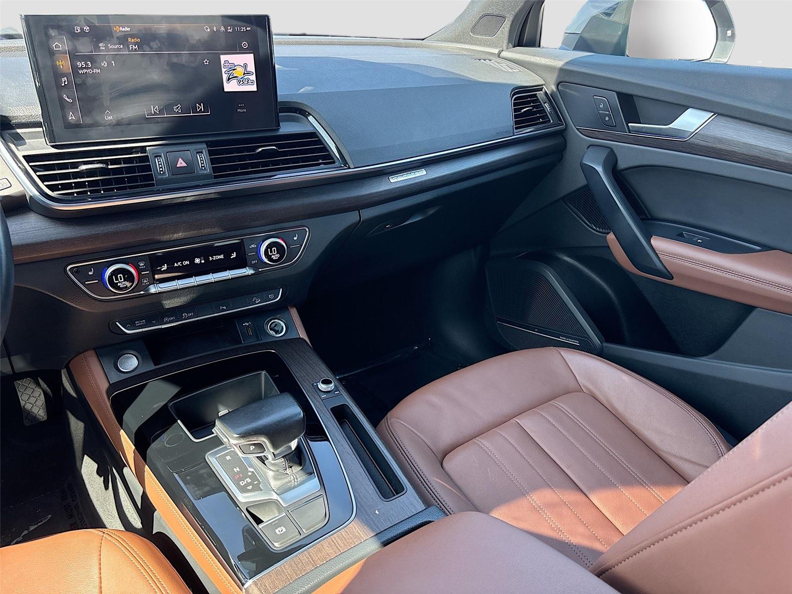 2022 Audi Q5 S line Premium Plus