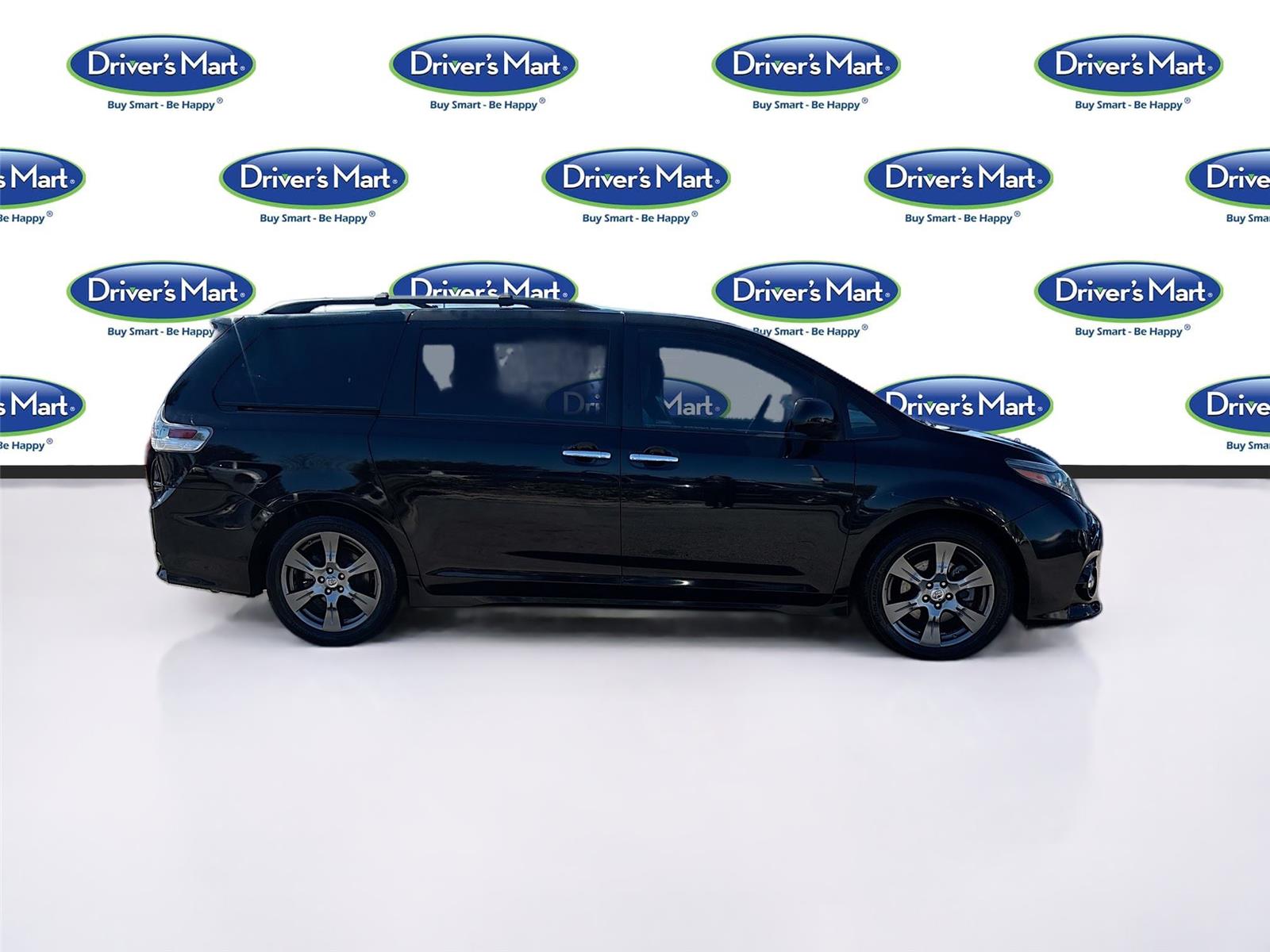 2017 Toyota Sienna SE 8-Passenger