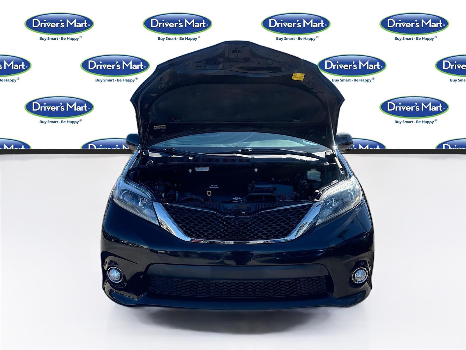 2017 Toyota Sienna SE 8-Passenger