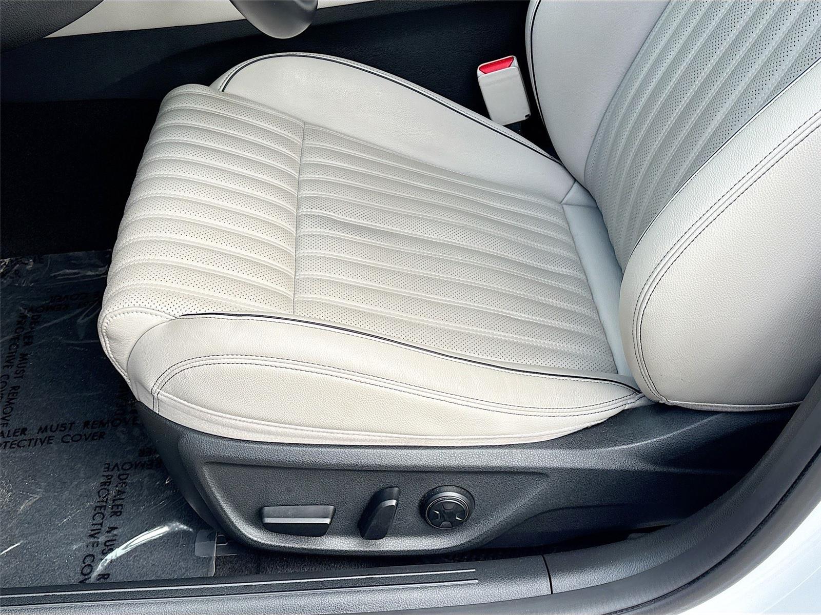 2023 GENESIS G70 BASE/PRESTI