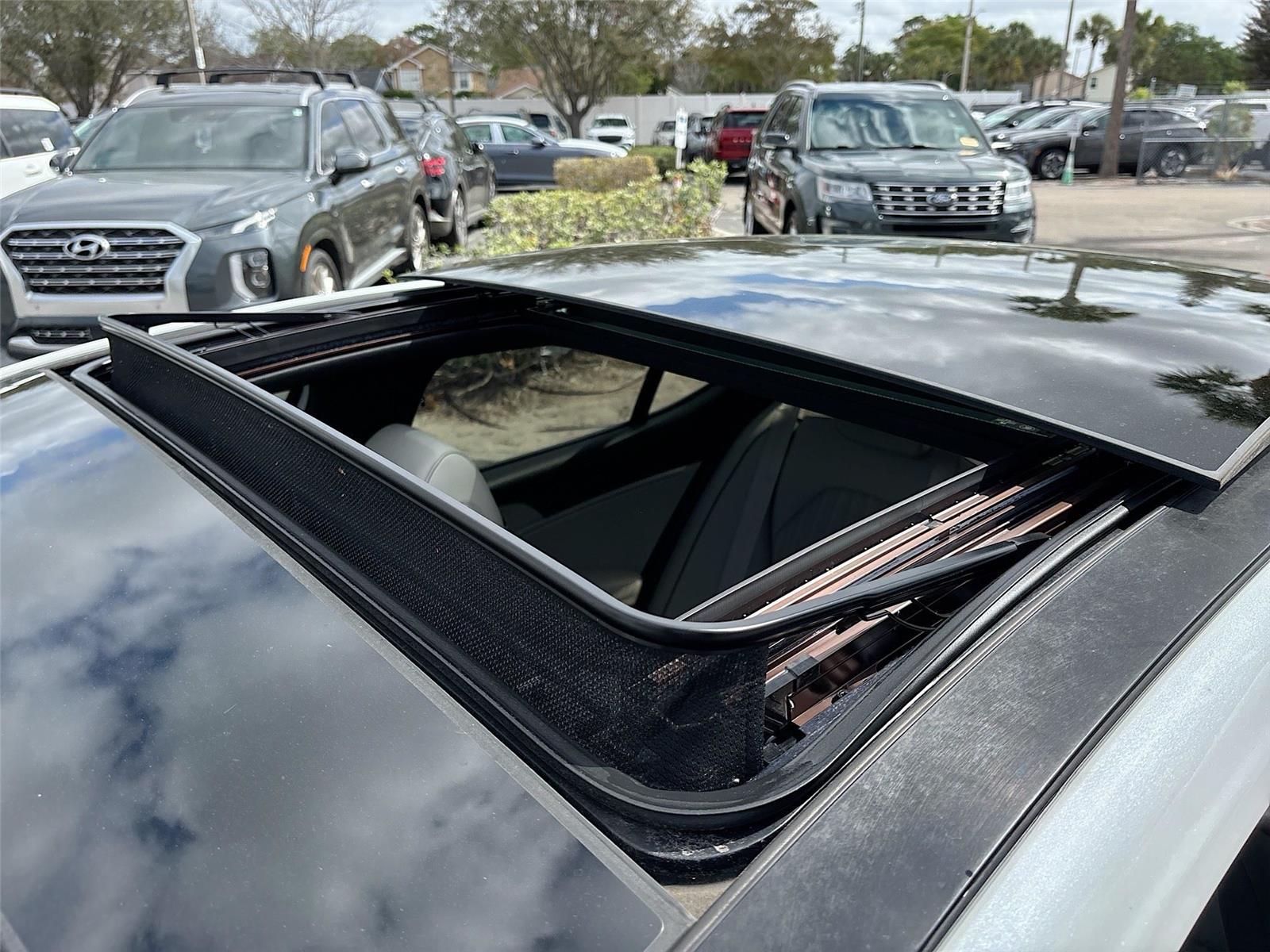 2023 GENESIS G70 BASE/PRESTI