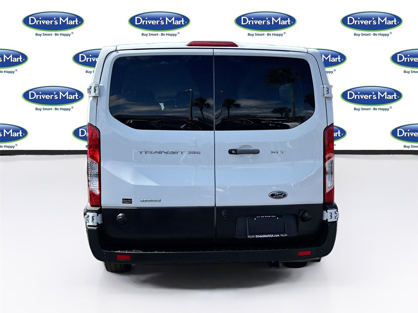 2024 Ford Transit Passenger Wagon XLT