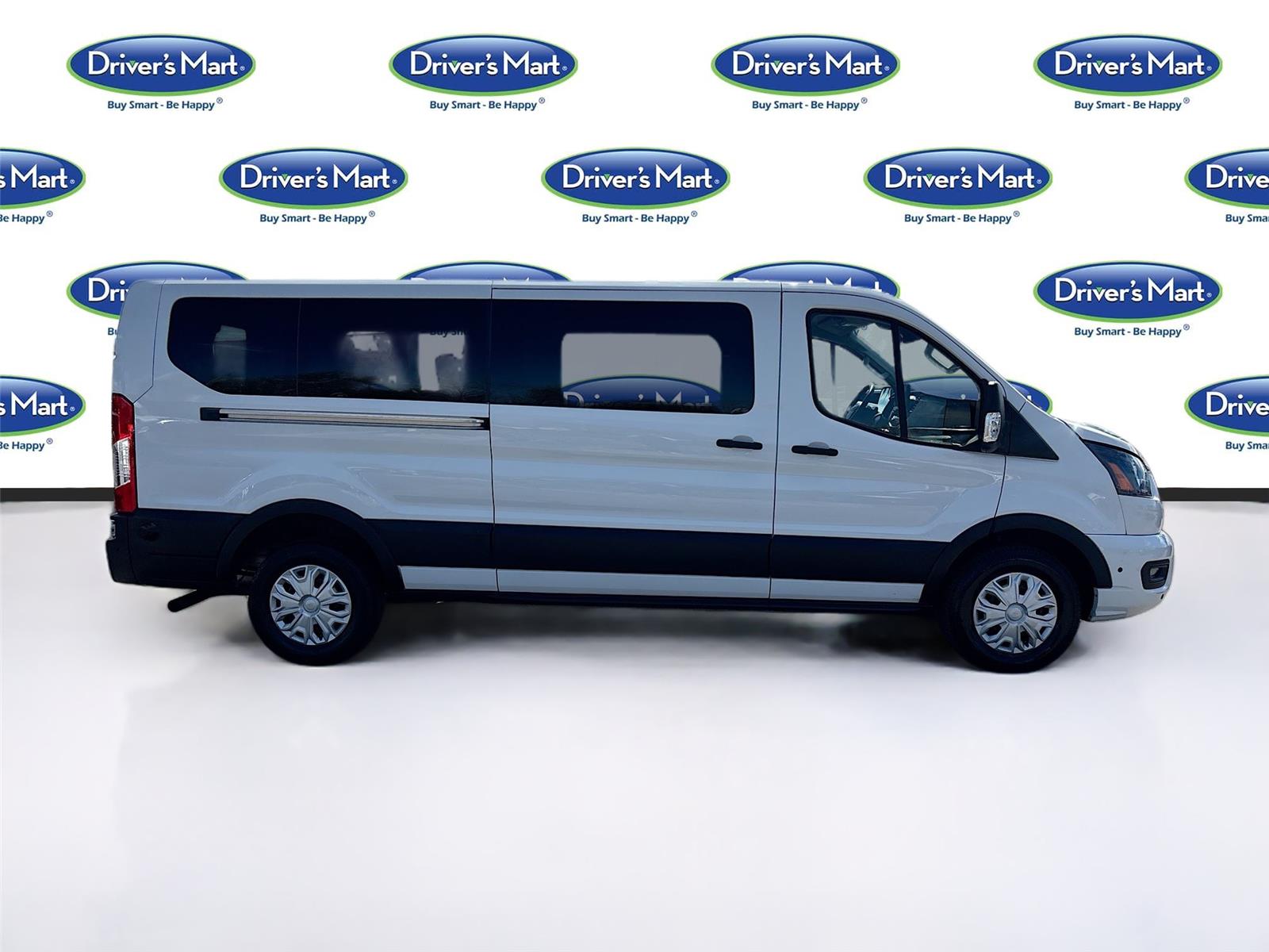 2024 Ford Transit Passenger Wagon XLT