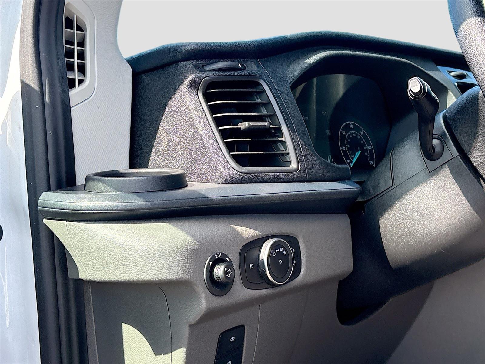 2024 Ford Transit Passenger Wagon XLT