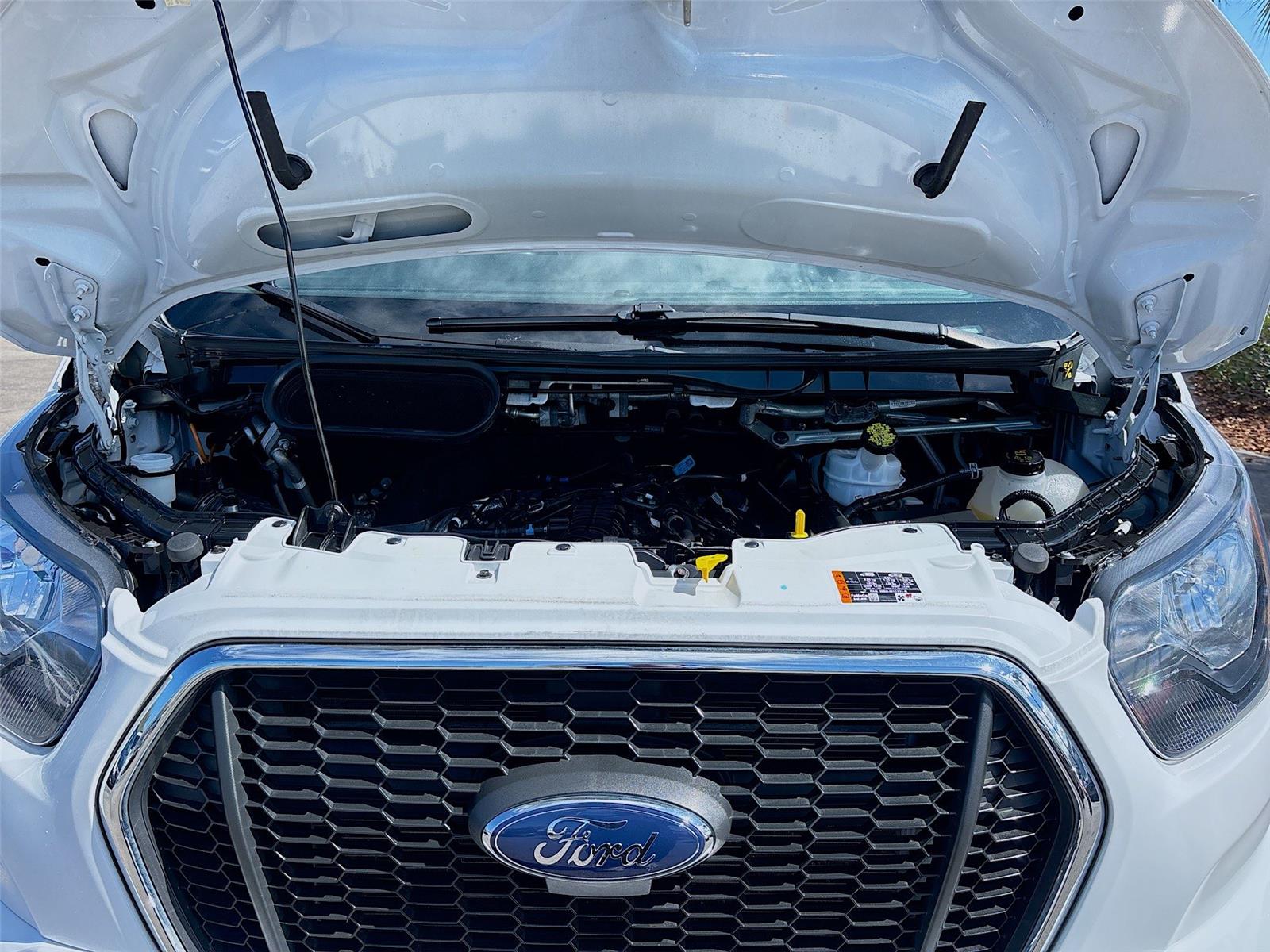 2024 Ford Transit Passenger Wagon XLT