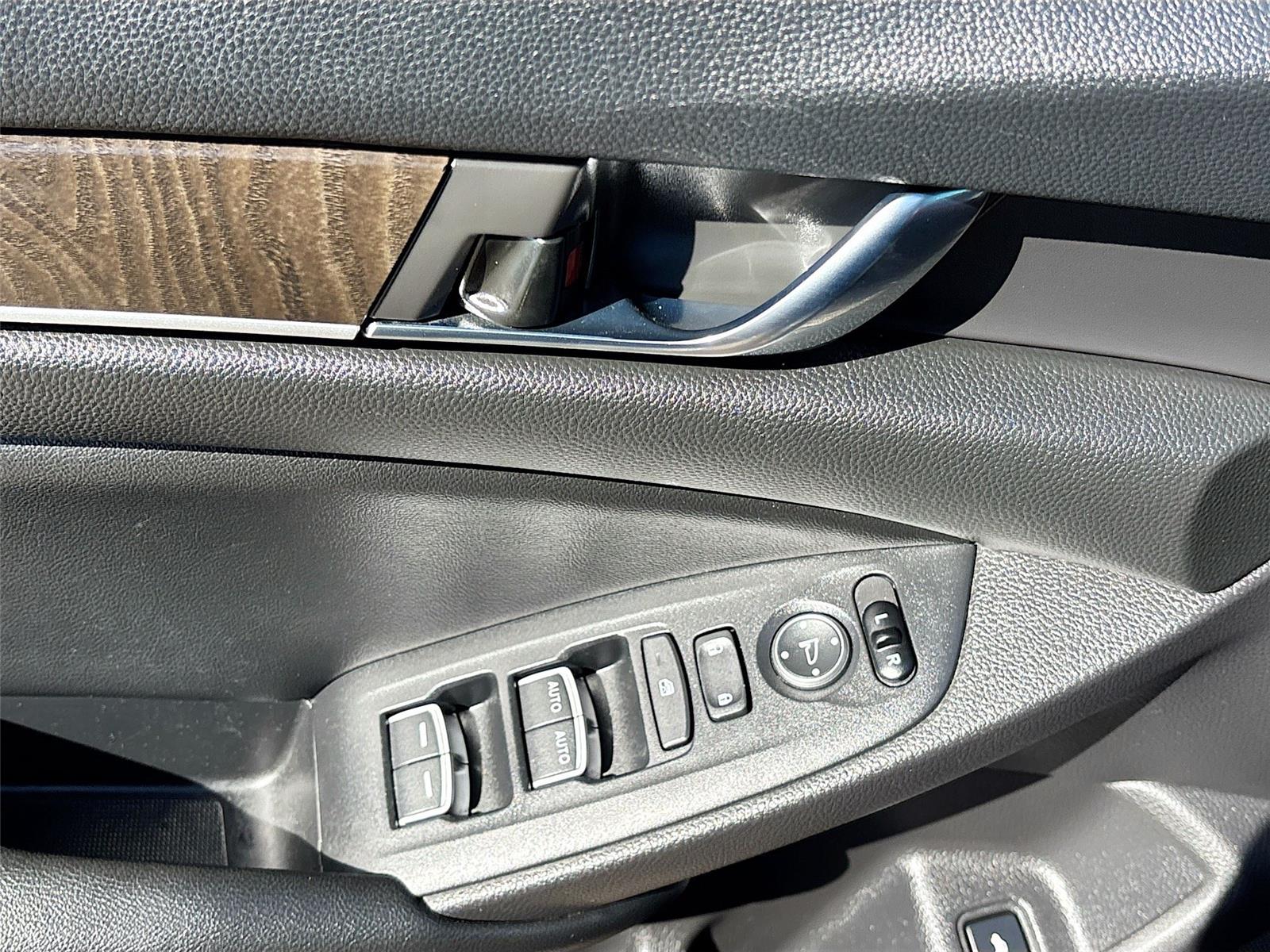 2021 Honda Accord Hybrid EX