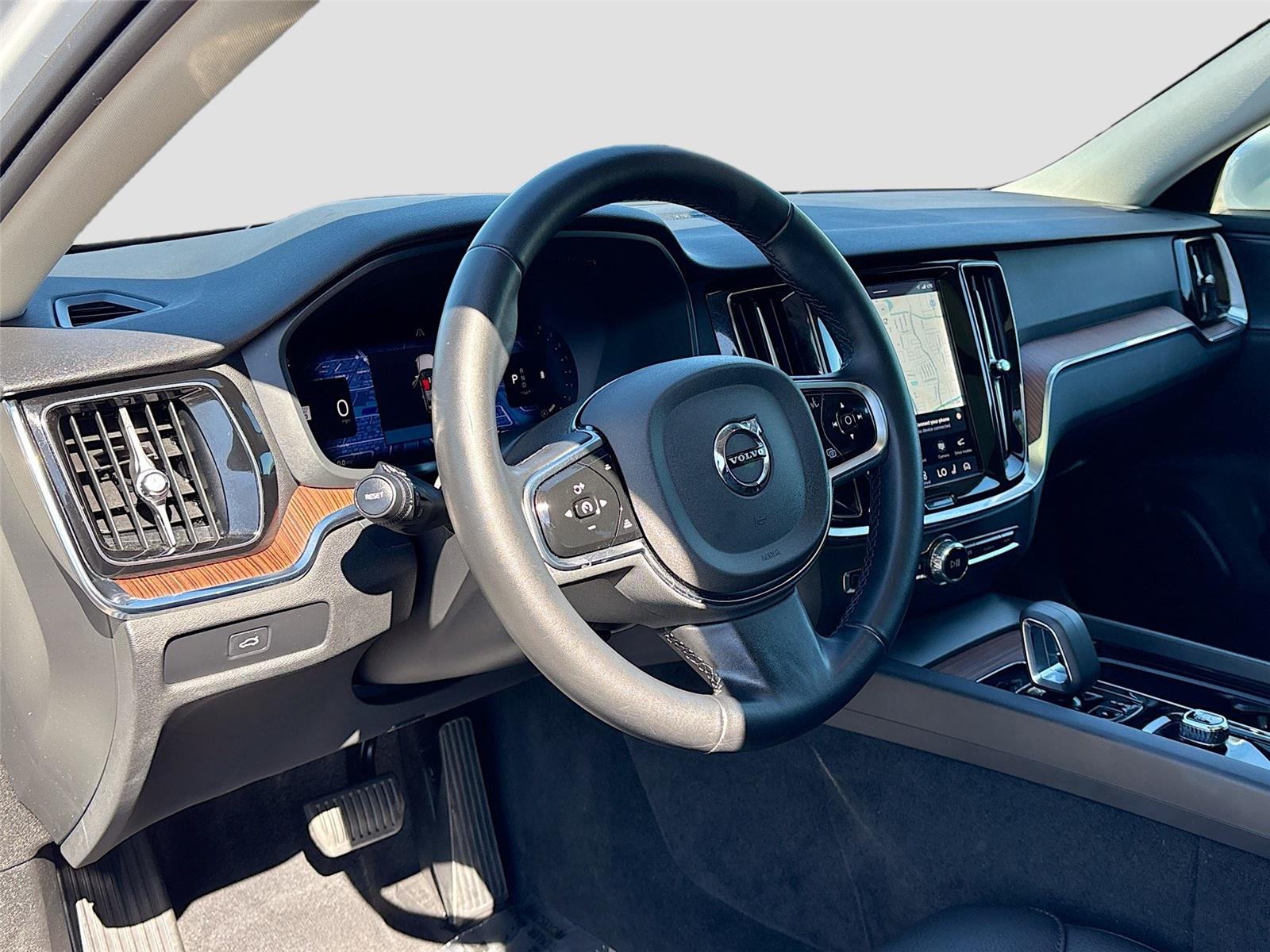 2025 VOLVO V60 CROSS COUNT