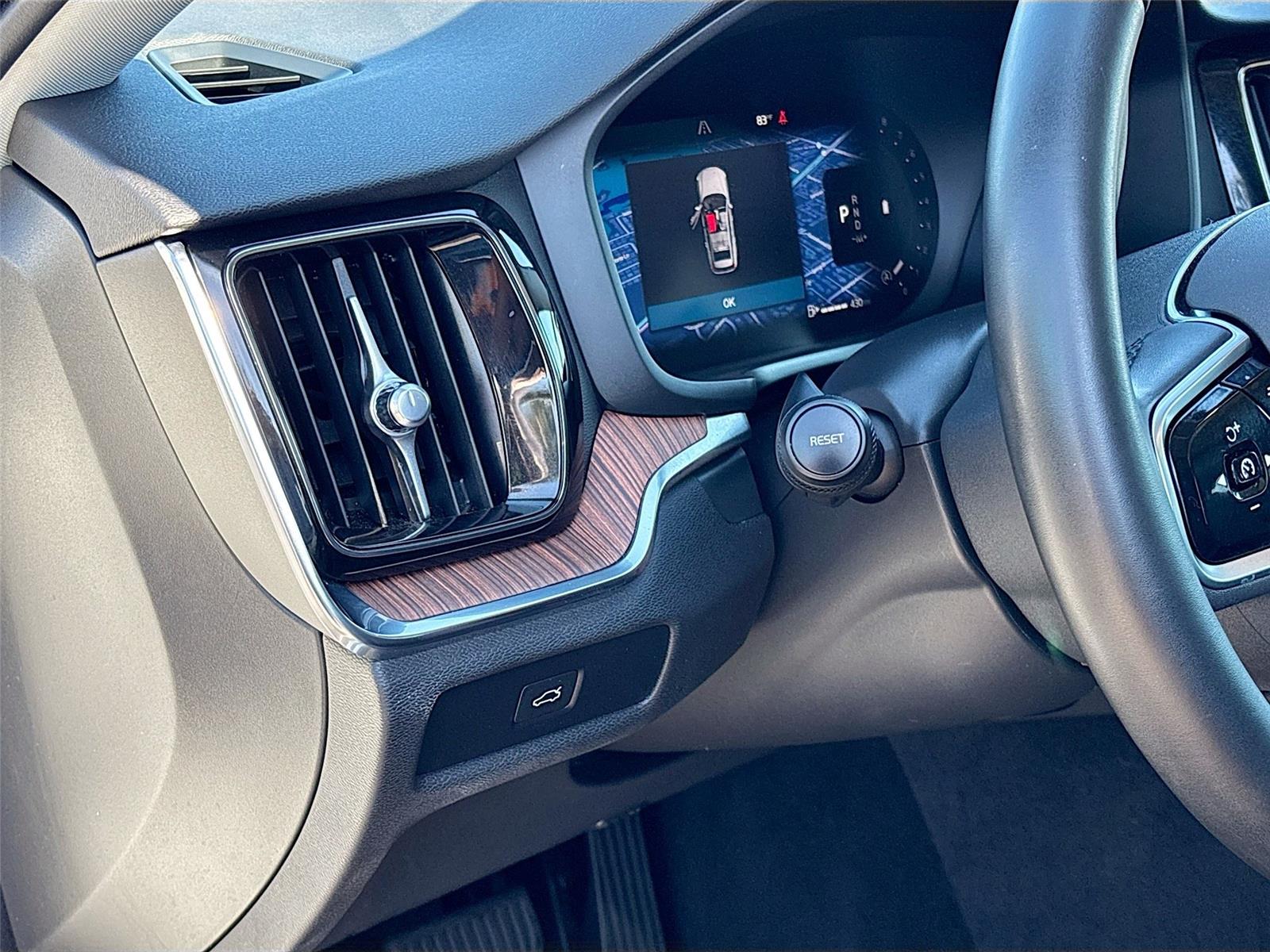 2025 VOLVO V60 CROSS COUNT