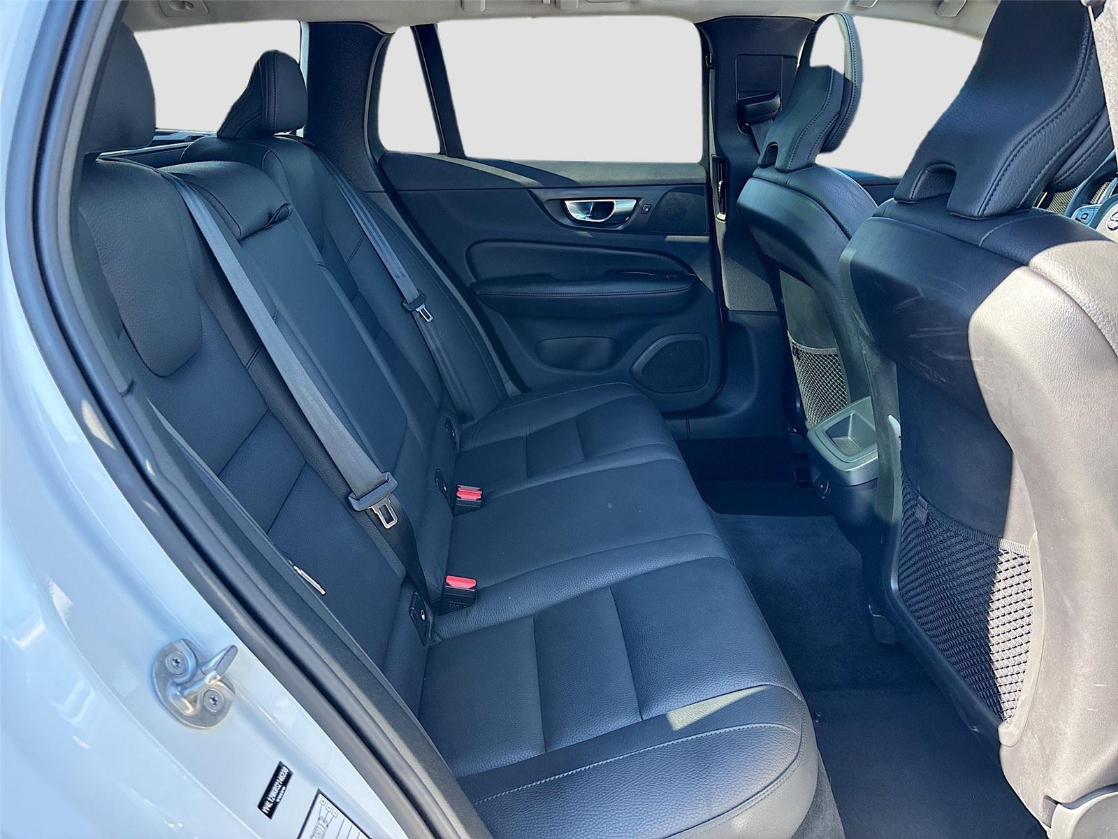 2025 VOLVO V60 CROSS COUNT