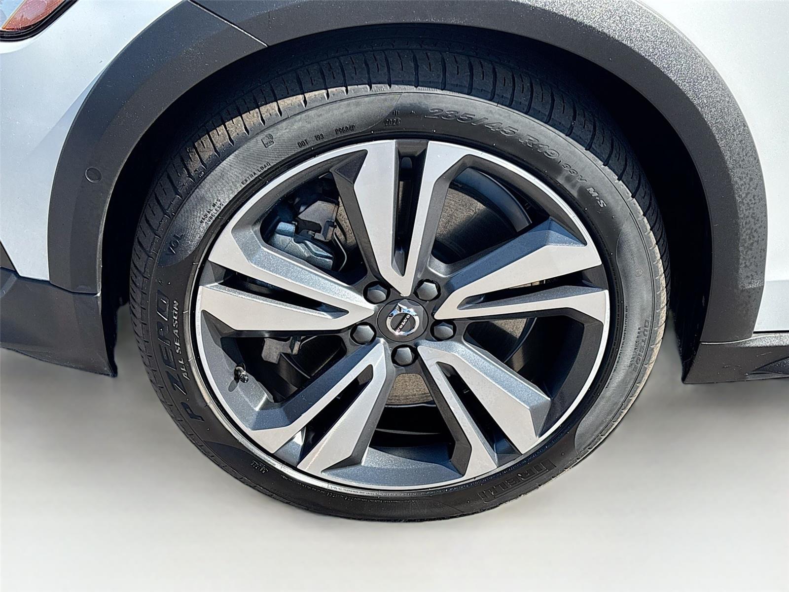 2025 VOLVO V60 CROSS COUNT