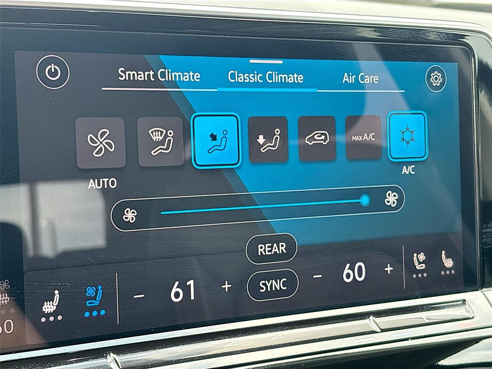 2025 VOLKSWAGEN ATLAS SE