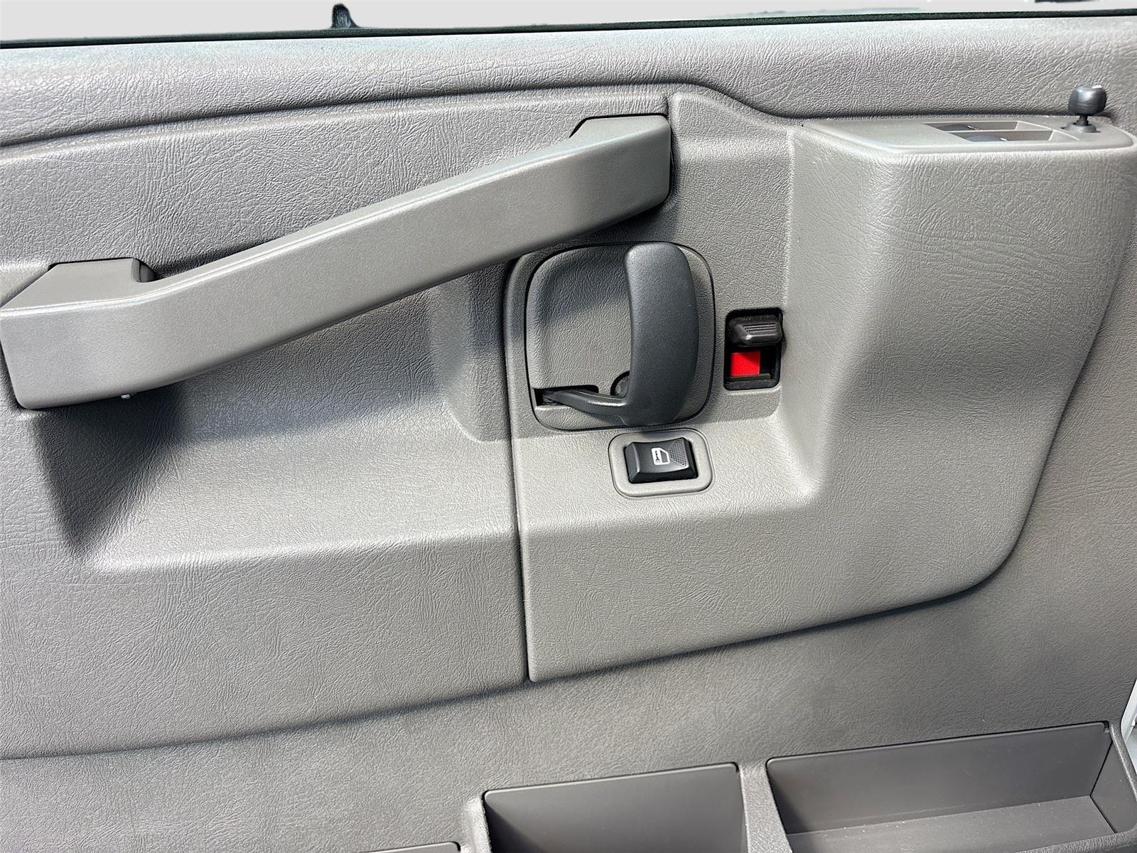 2023 Chevrolet Express Cargo Van