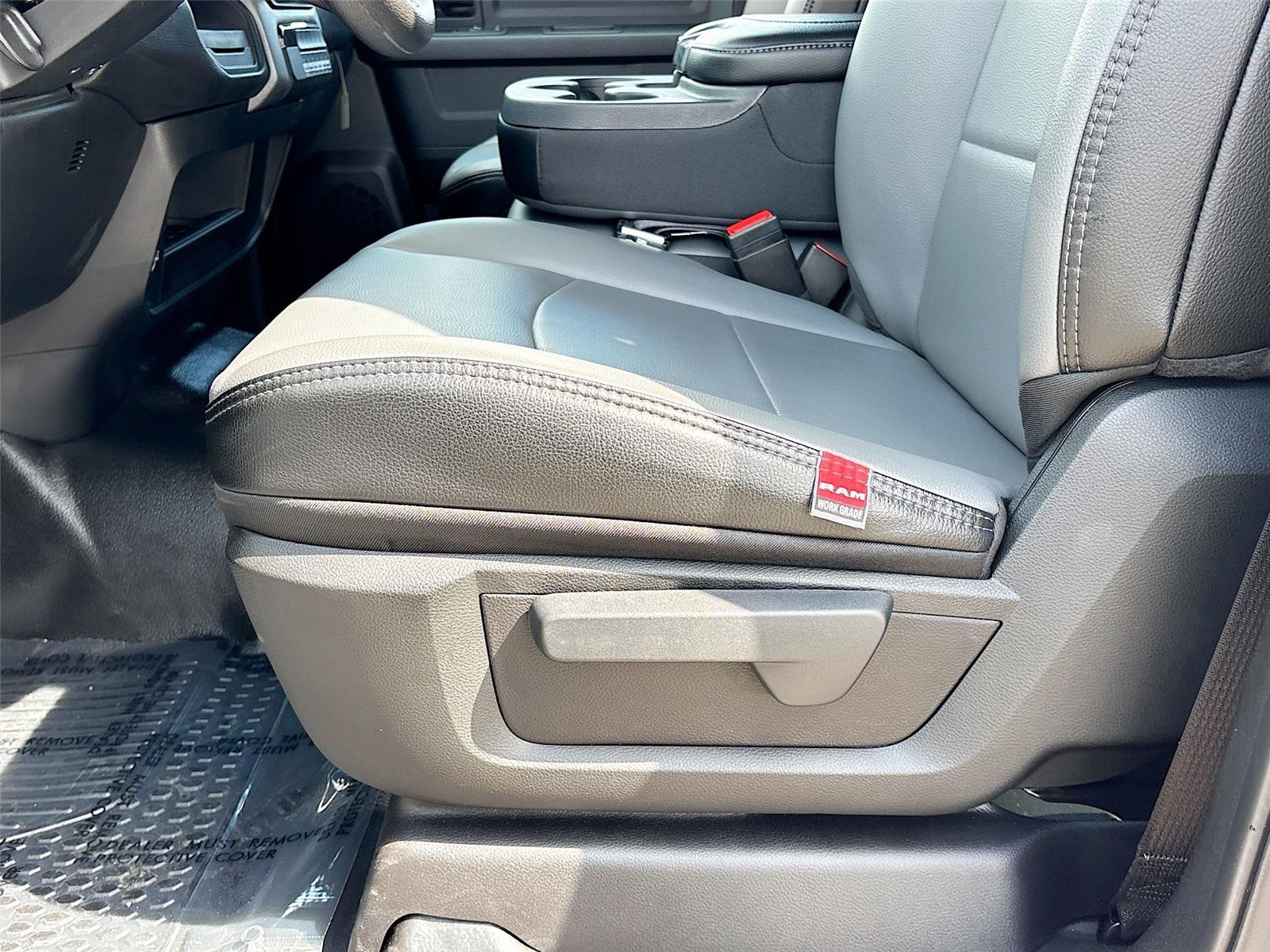 2024 Ram 3500 Chassis Cab Tradesman