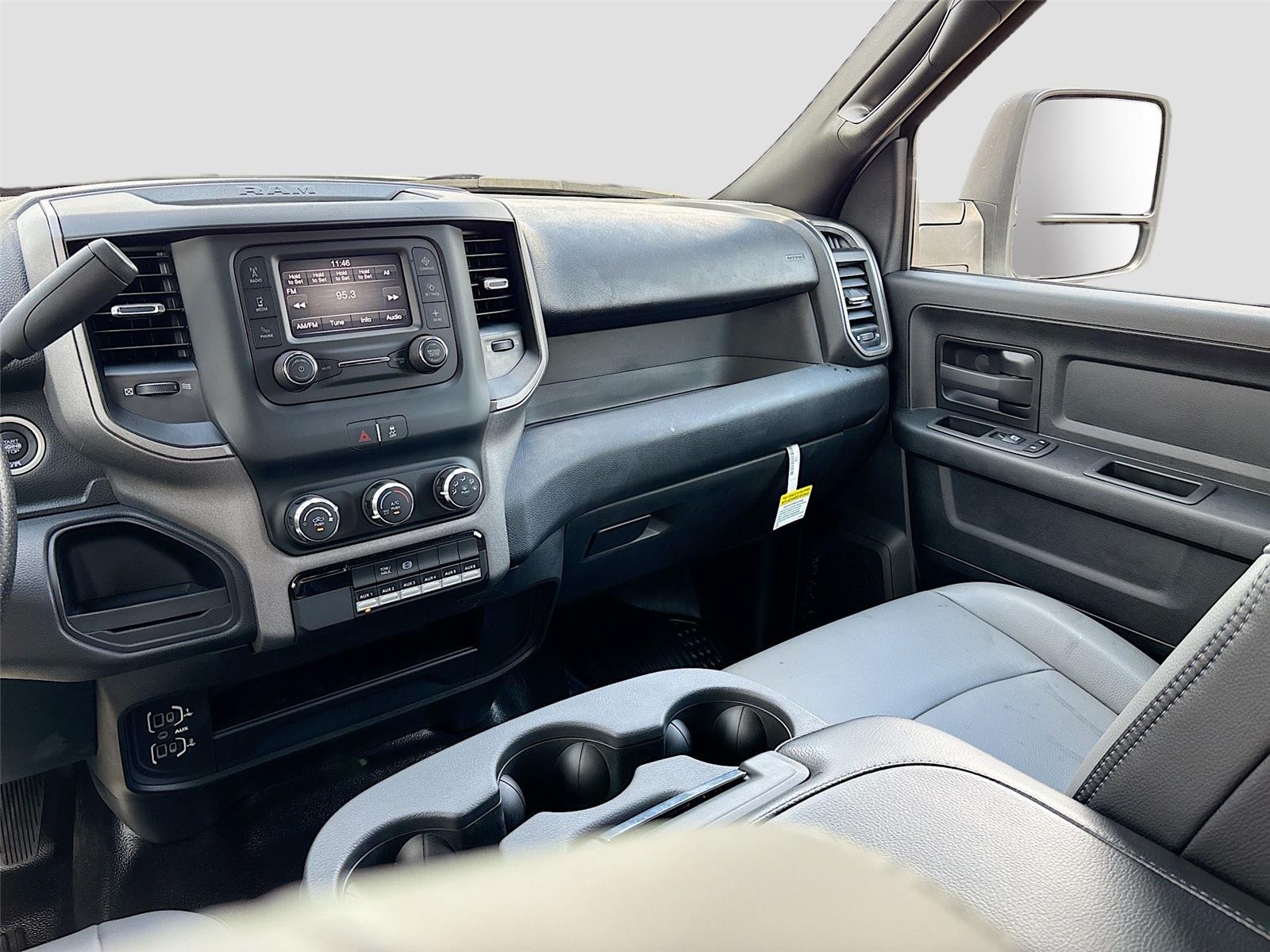 2024 Ram 3500 Chassis Cab Tradesman