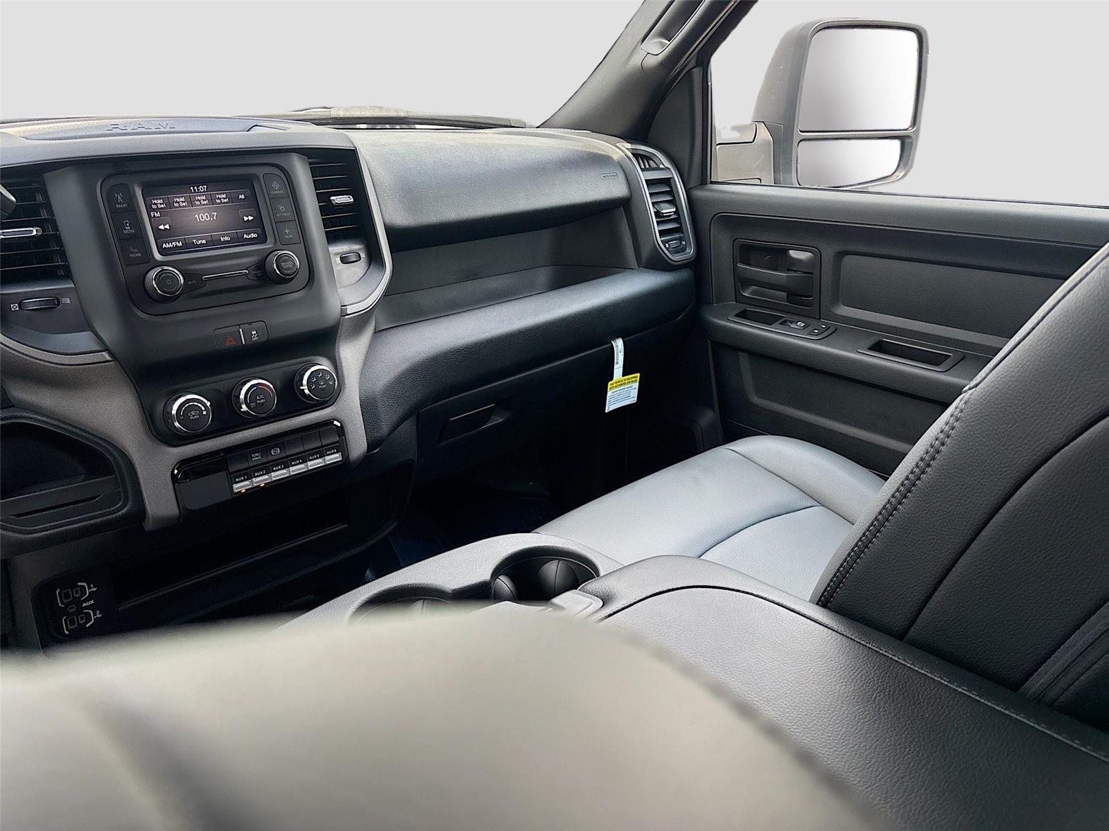 2024 Ram 3500 Chassis Cab Tradesman