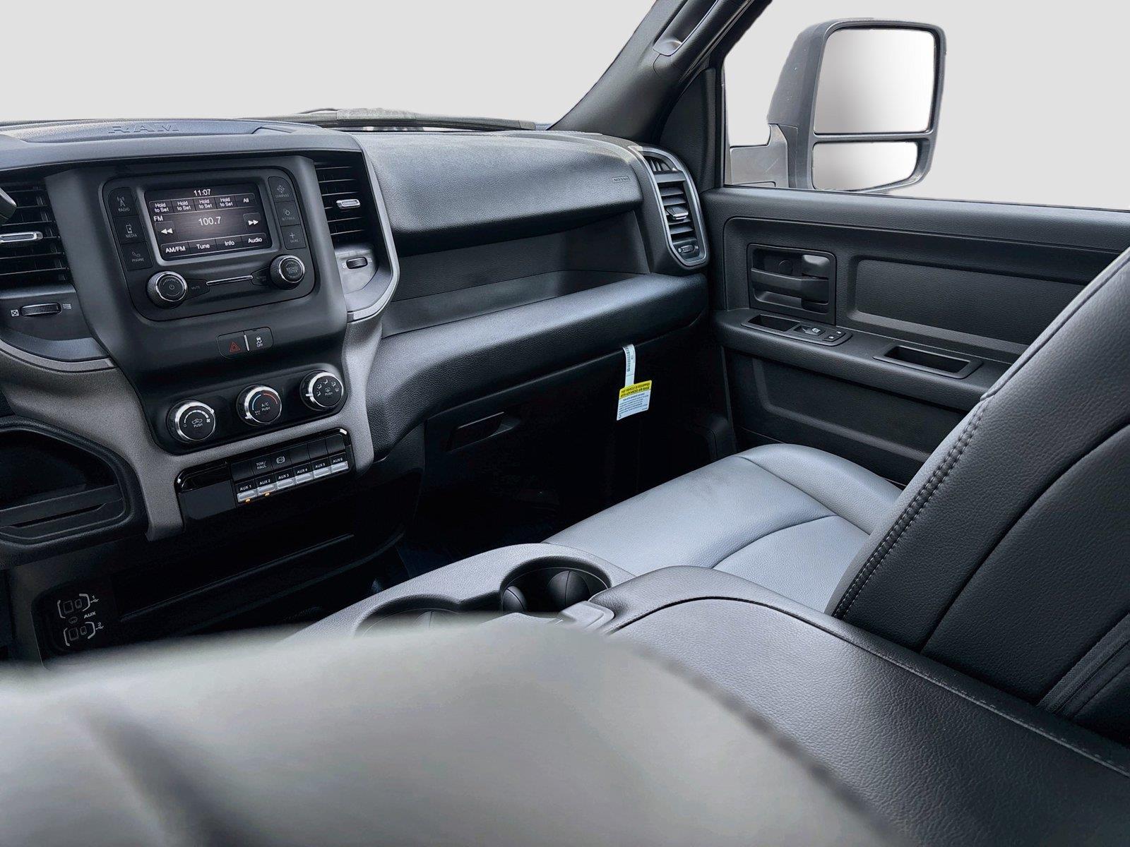 2024 Ram 3500 Chassis Cab Tradesman