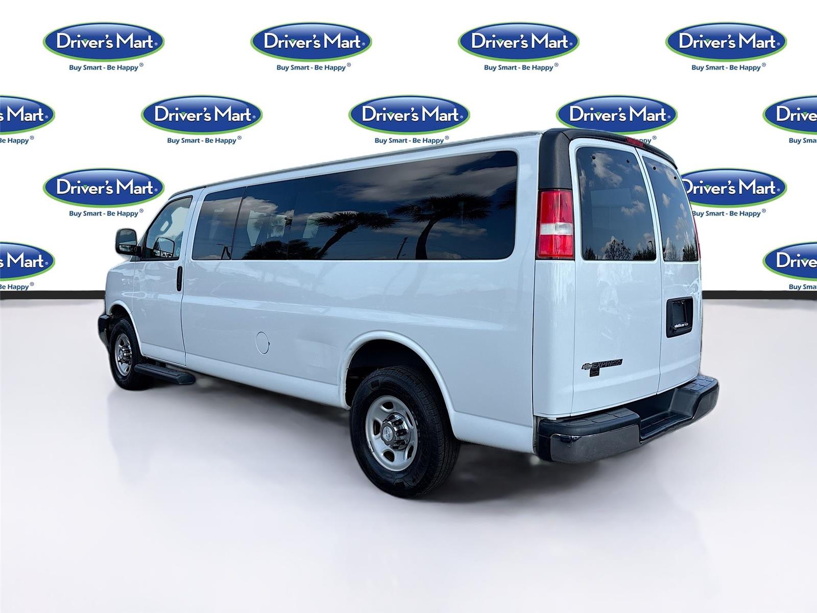 2020 Chevrolet Express Passenger LT