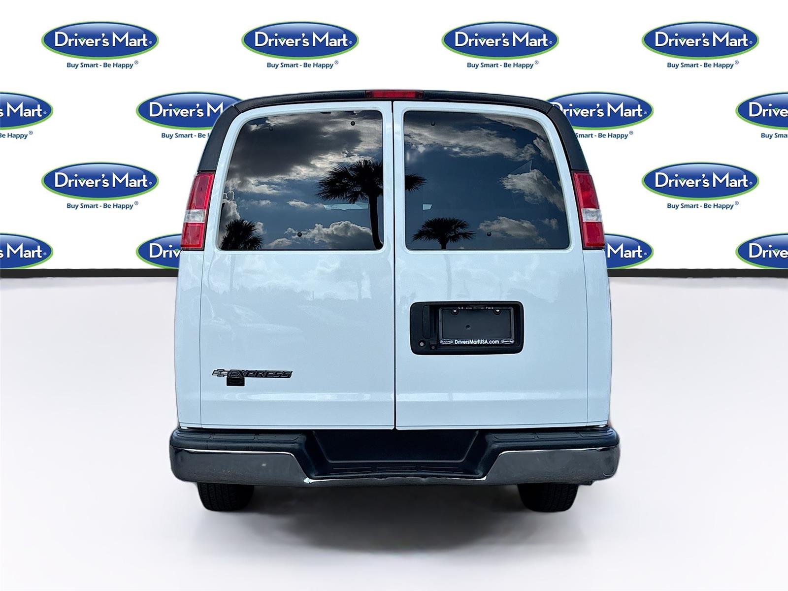 2020 Chevrolet Express Passenger LT