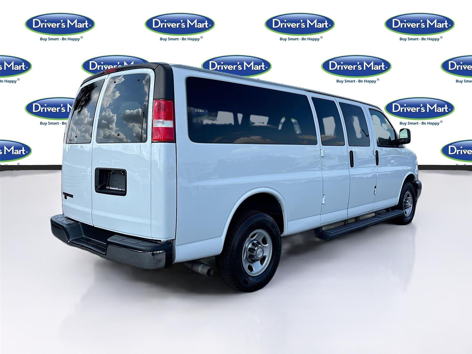 2020 Chevrolet Express Passenger LT