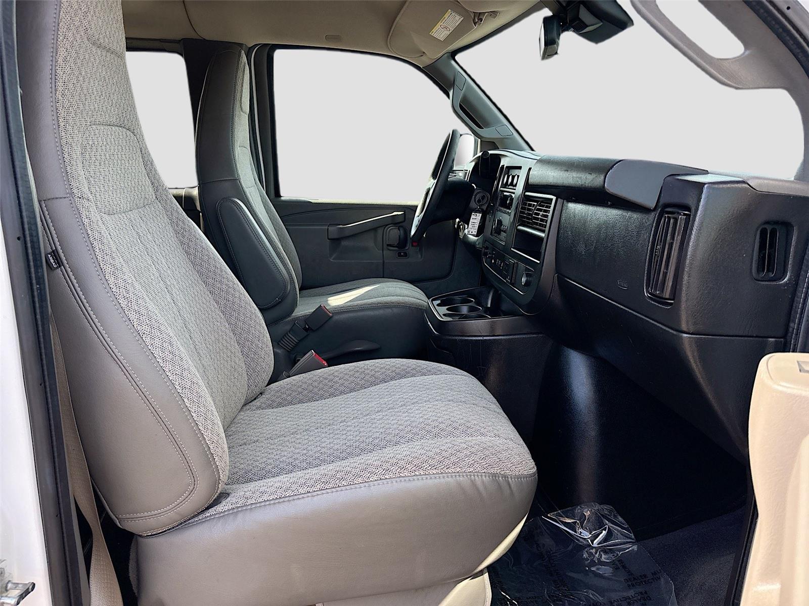 2020 Chevrolet Express Passenger LT