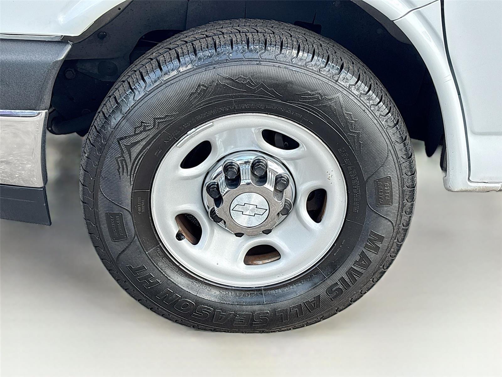 2020 Chevrolet Express Passenger LT