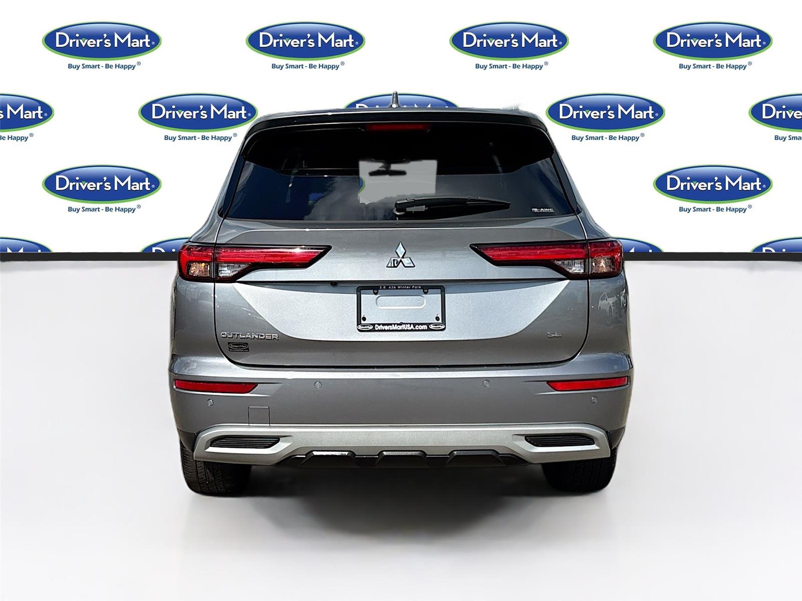 2022 Mitsubishi Outlander SE