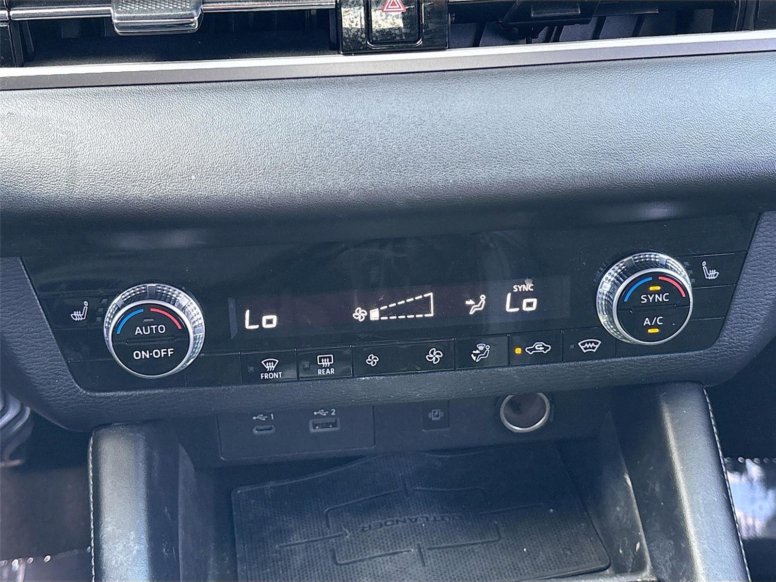 2022 Mitsubishi Outlander SE