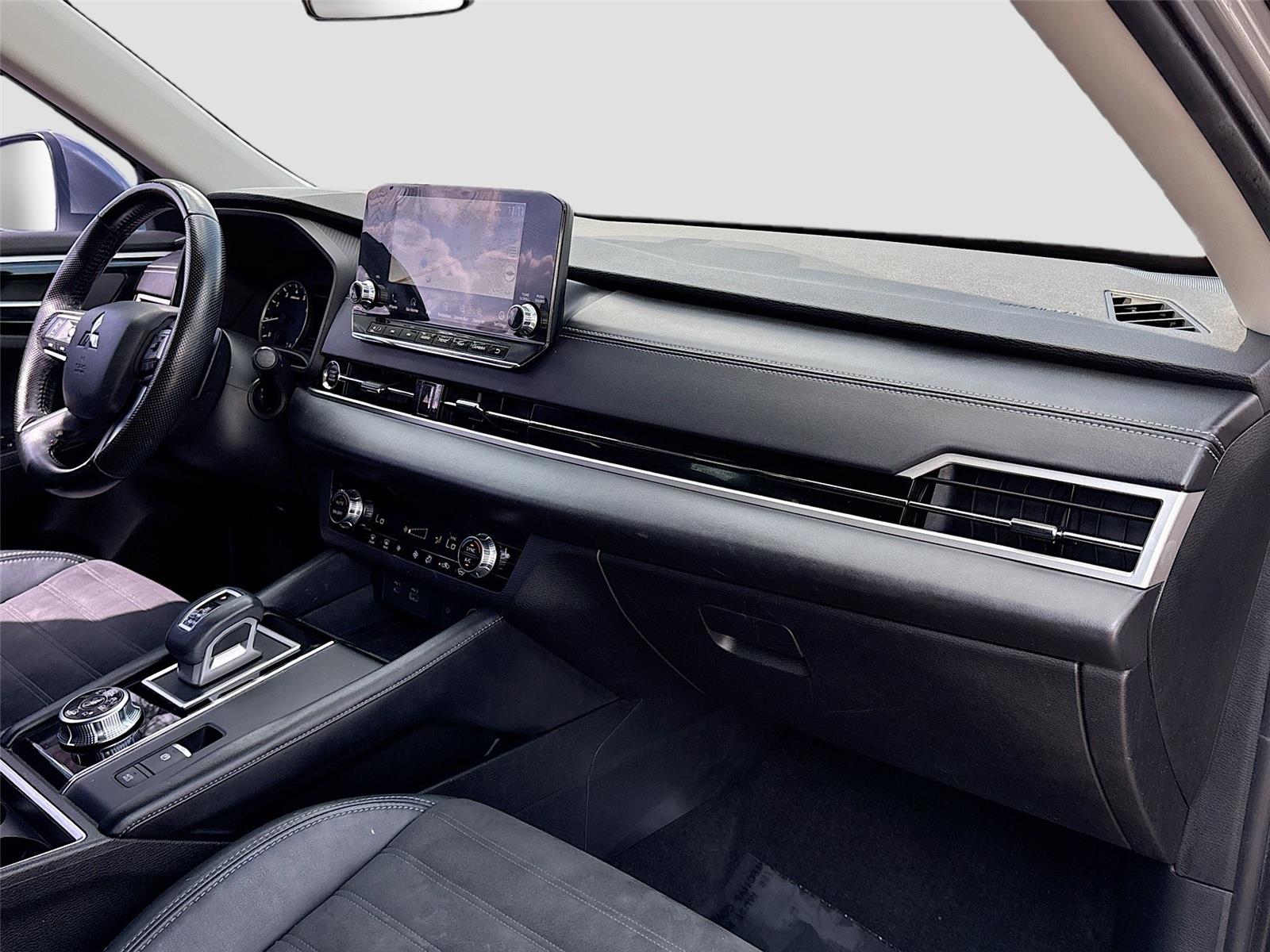 2022 Mitsubishi Outlander SE