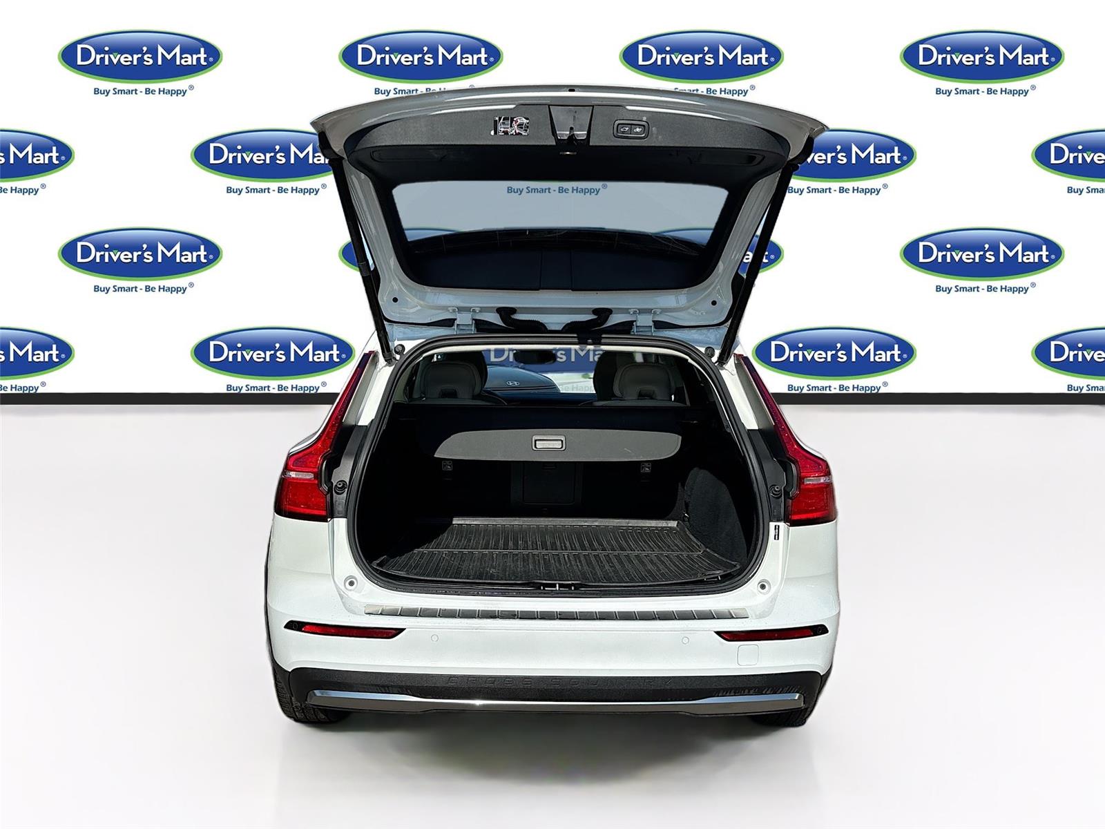 2025 Volvo V60 Cross Country Plus