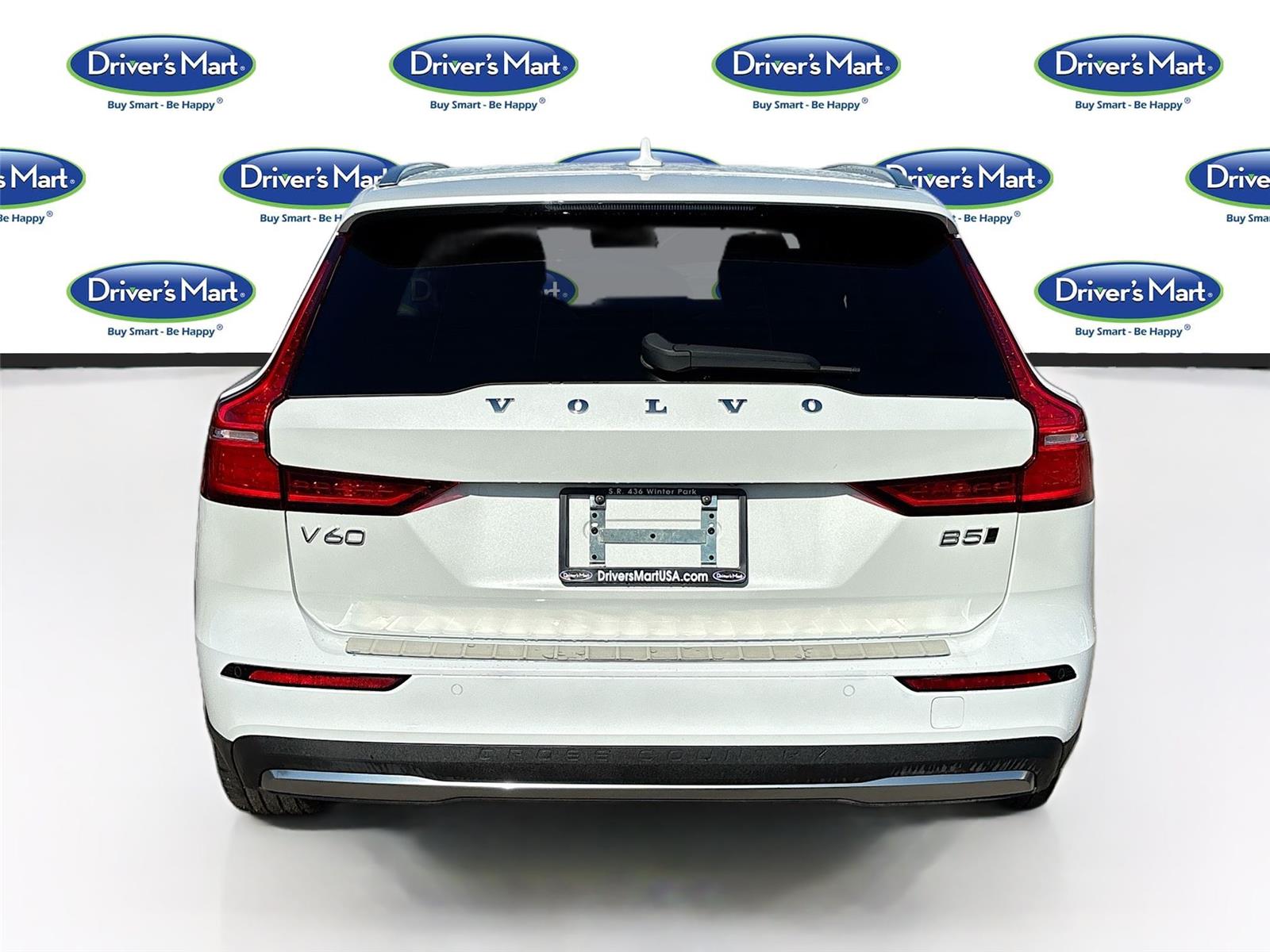 2025 Volvo V60 Cross Country Plus