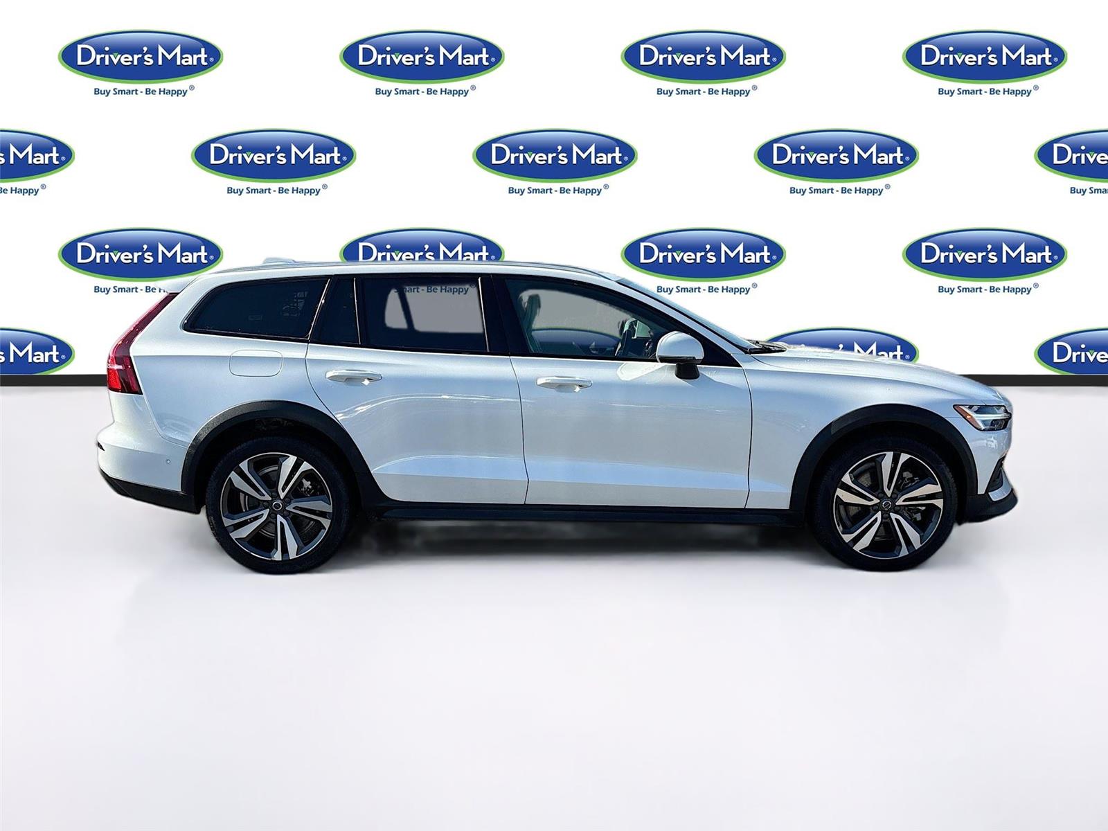 2025 Volvo V60 Cross Country Plus