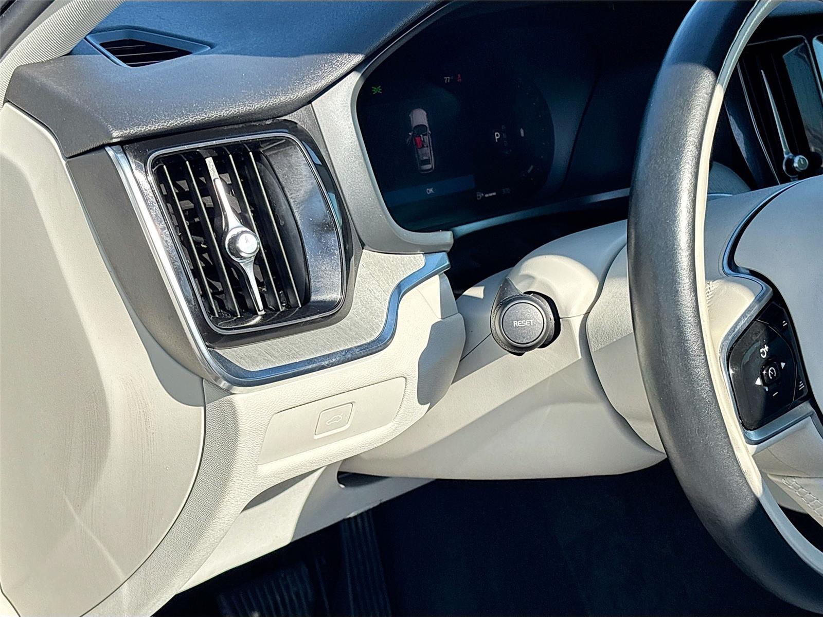 2025 Volvo V60 Cross Country Plus