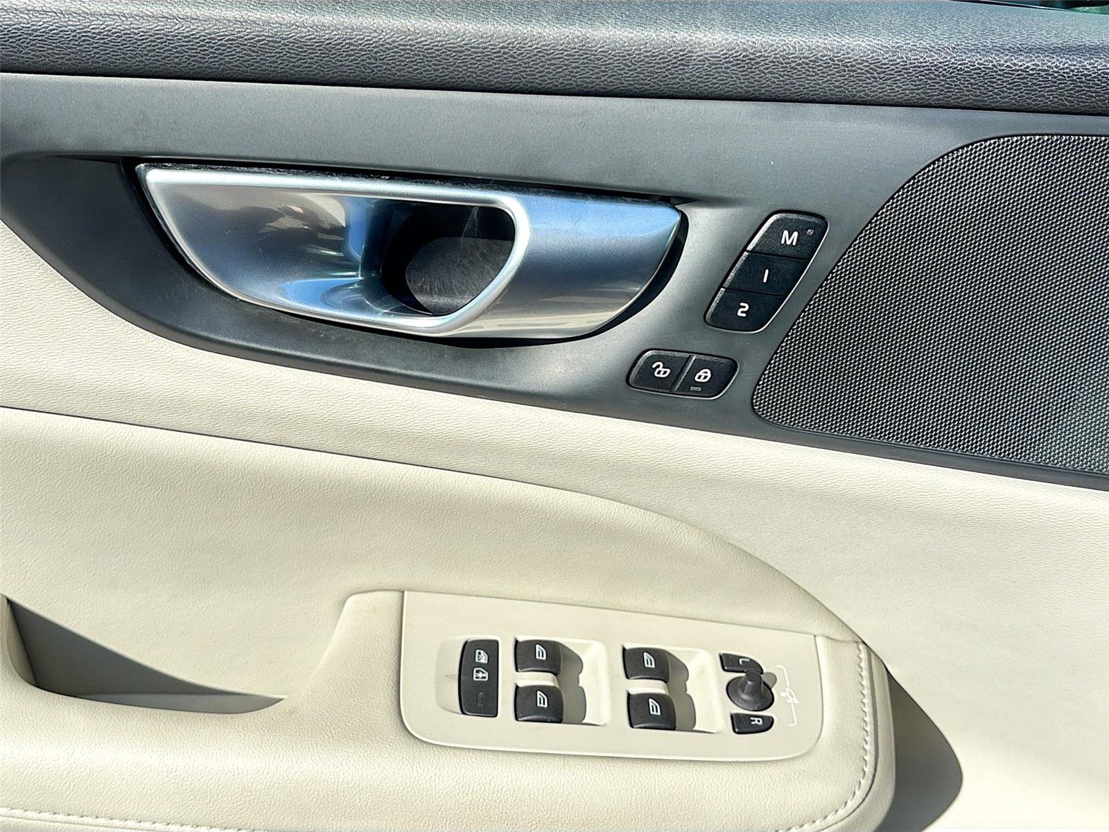 2025 Volvo V60 Cross Country Plus