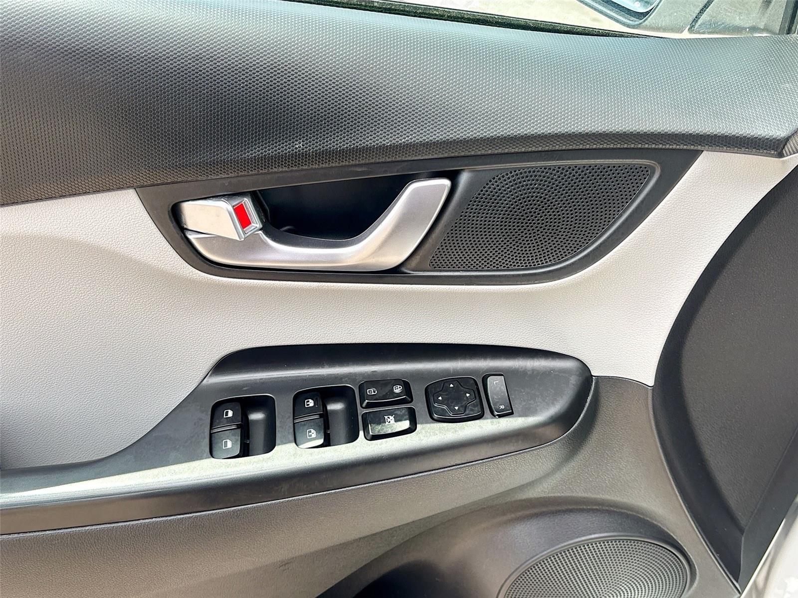 2023 Hyundai Kona Electric SEL