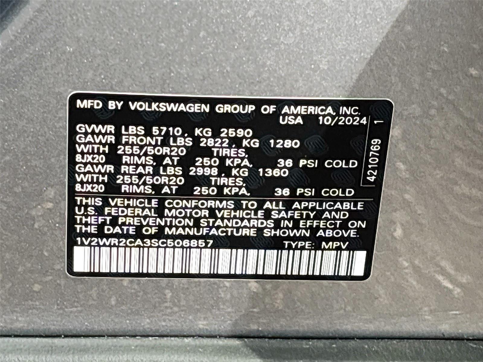 2025 Volkswagen Atlas 2.0T SE w/Technology