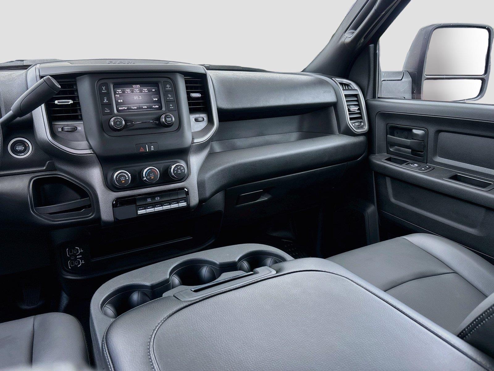 2024 Ram 3500 Chassis Cab Tradesman
