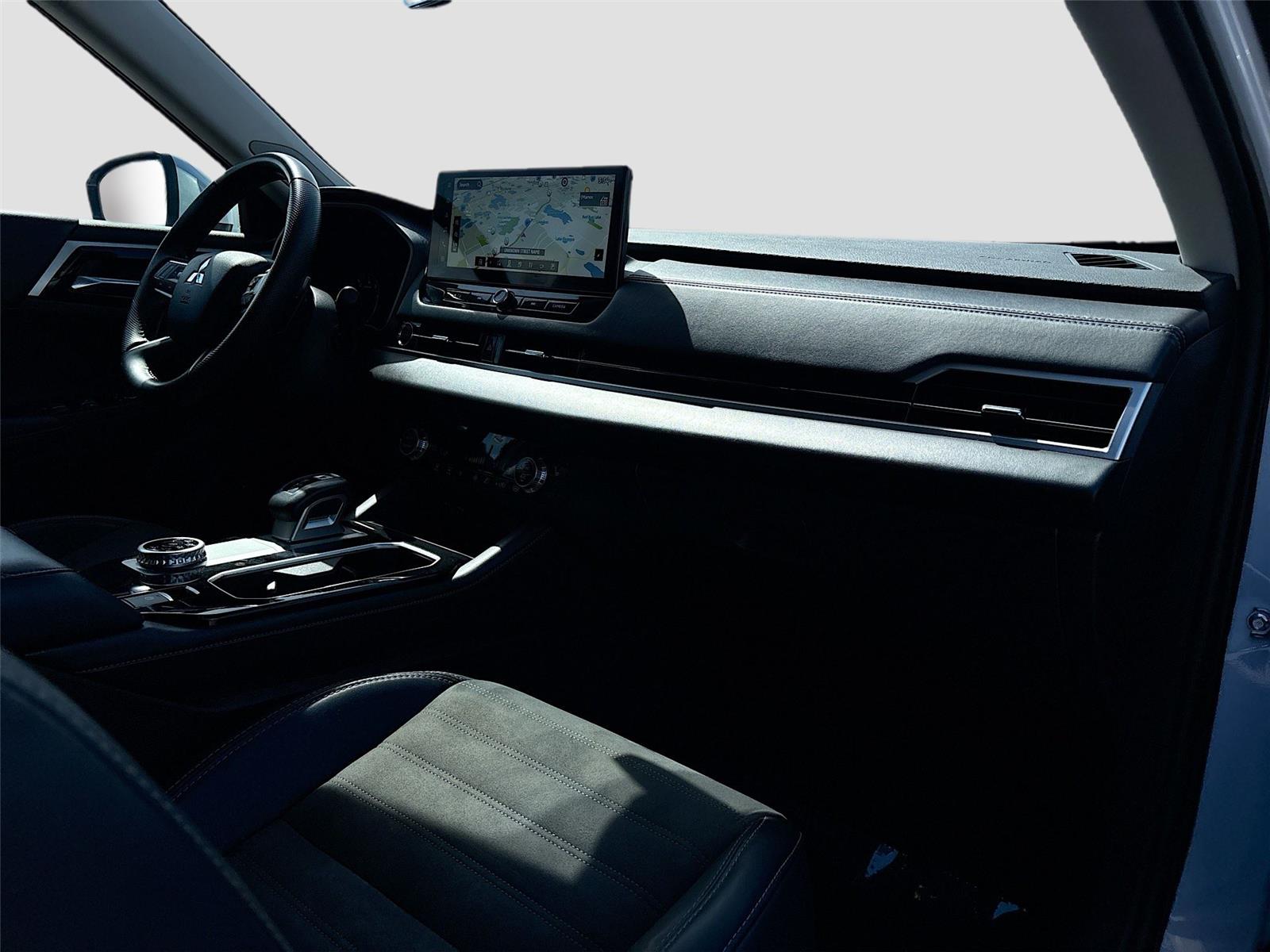 2025 MITSUBISHI OUTLANDER SE/DI