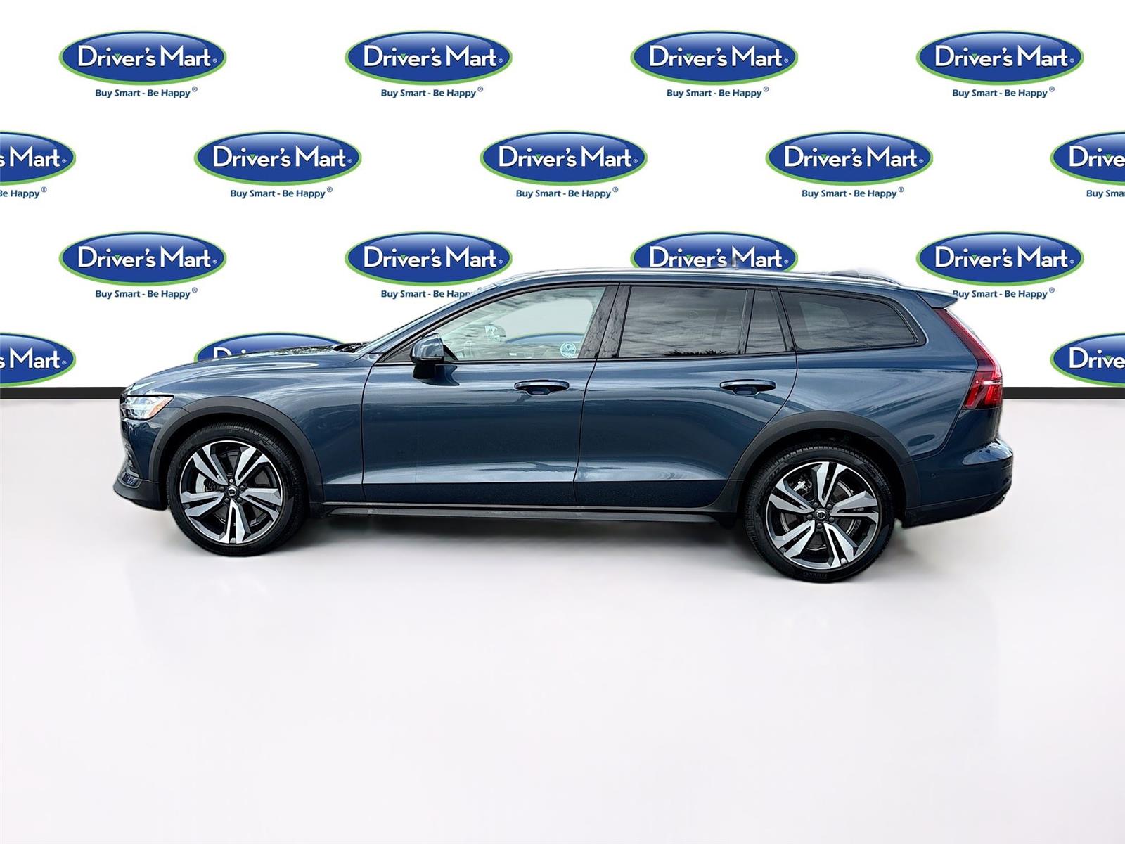2025 Volvo V60 Cross Country Plus