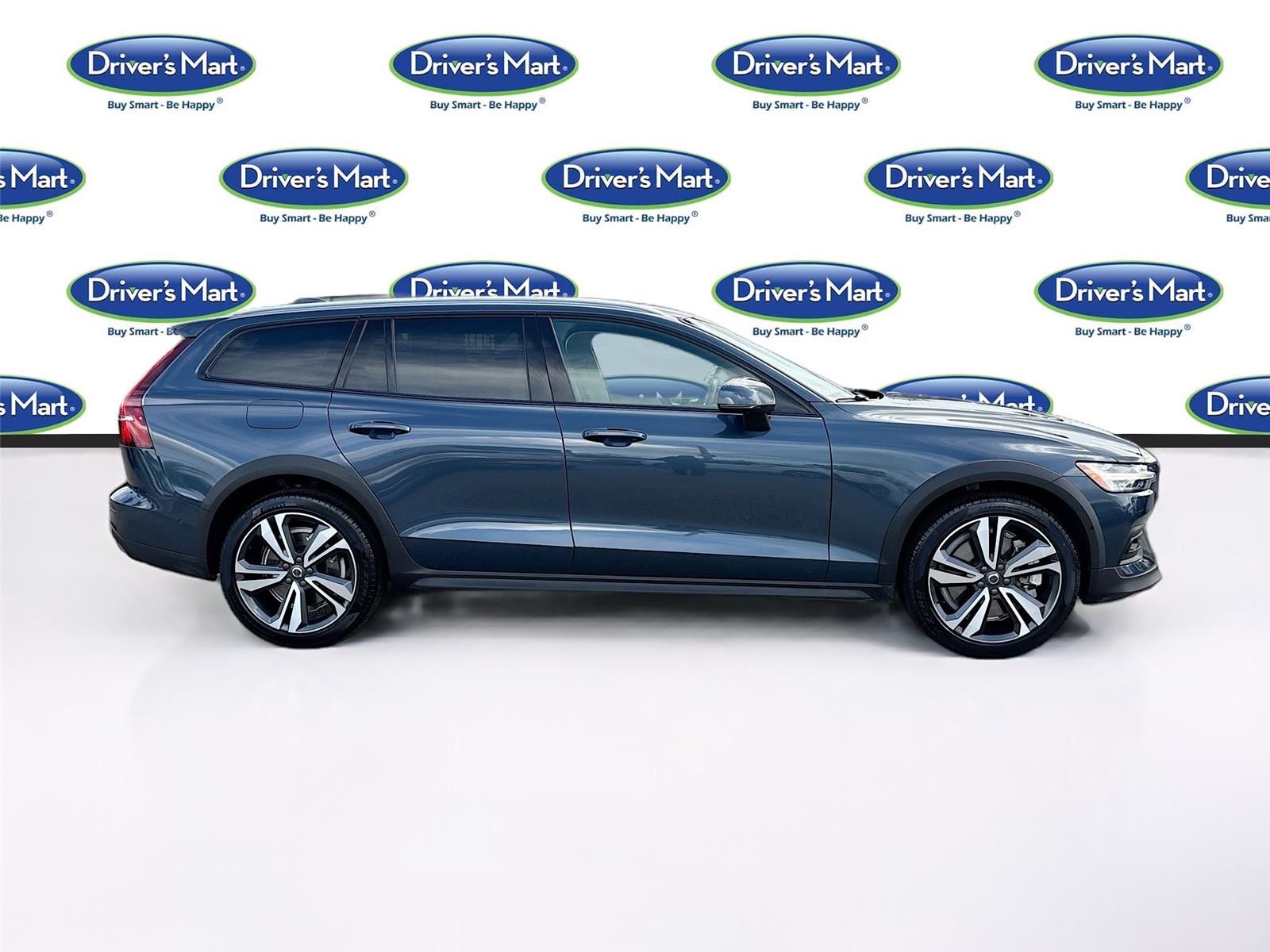 2025 Volvo V60 Cross Country Plus