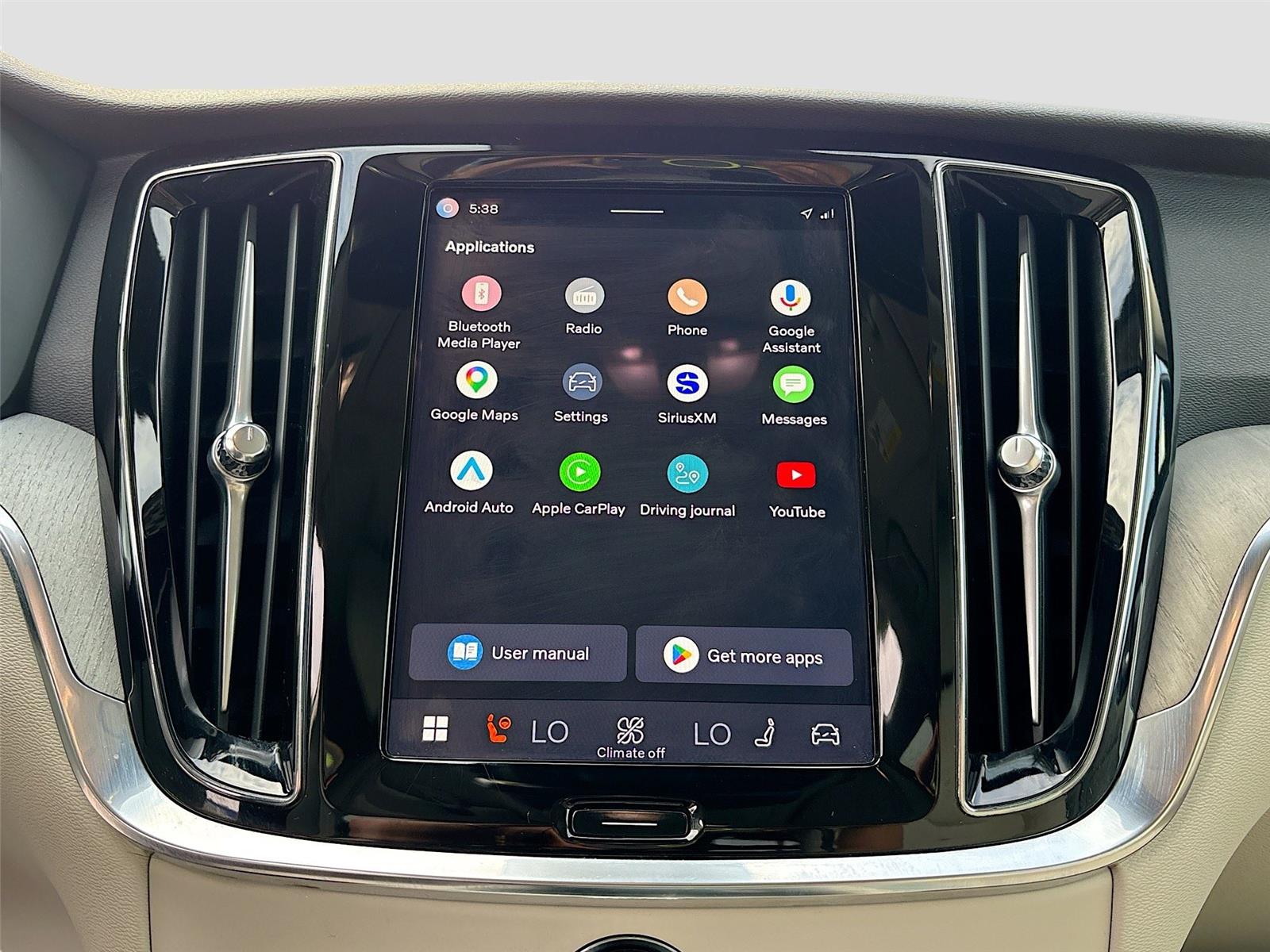 2025 Volvo V60 Cross Country Plus