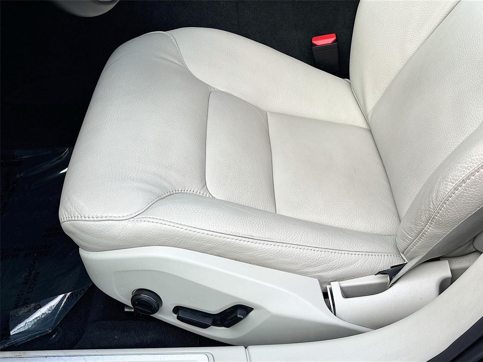 2025 Volvo V60 Cross Country Plus