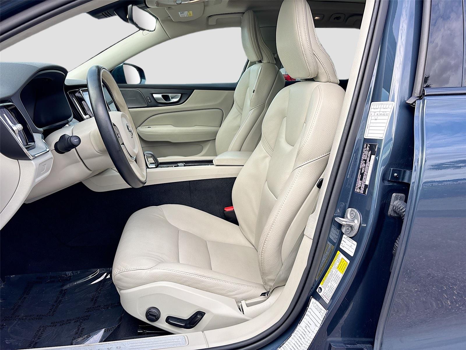 2025 Volvo V60 Cross Country Plus