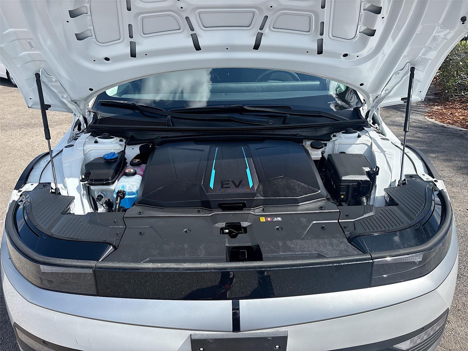 2024 Hyundai IONIQ 5 SEL