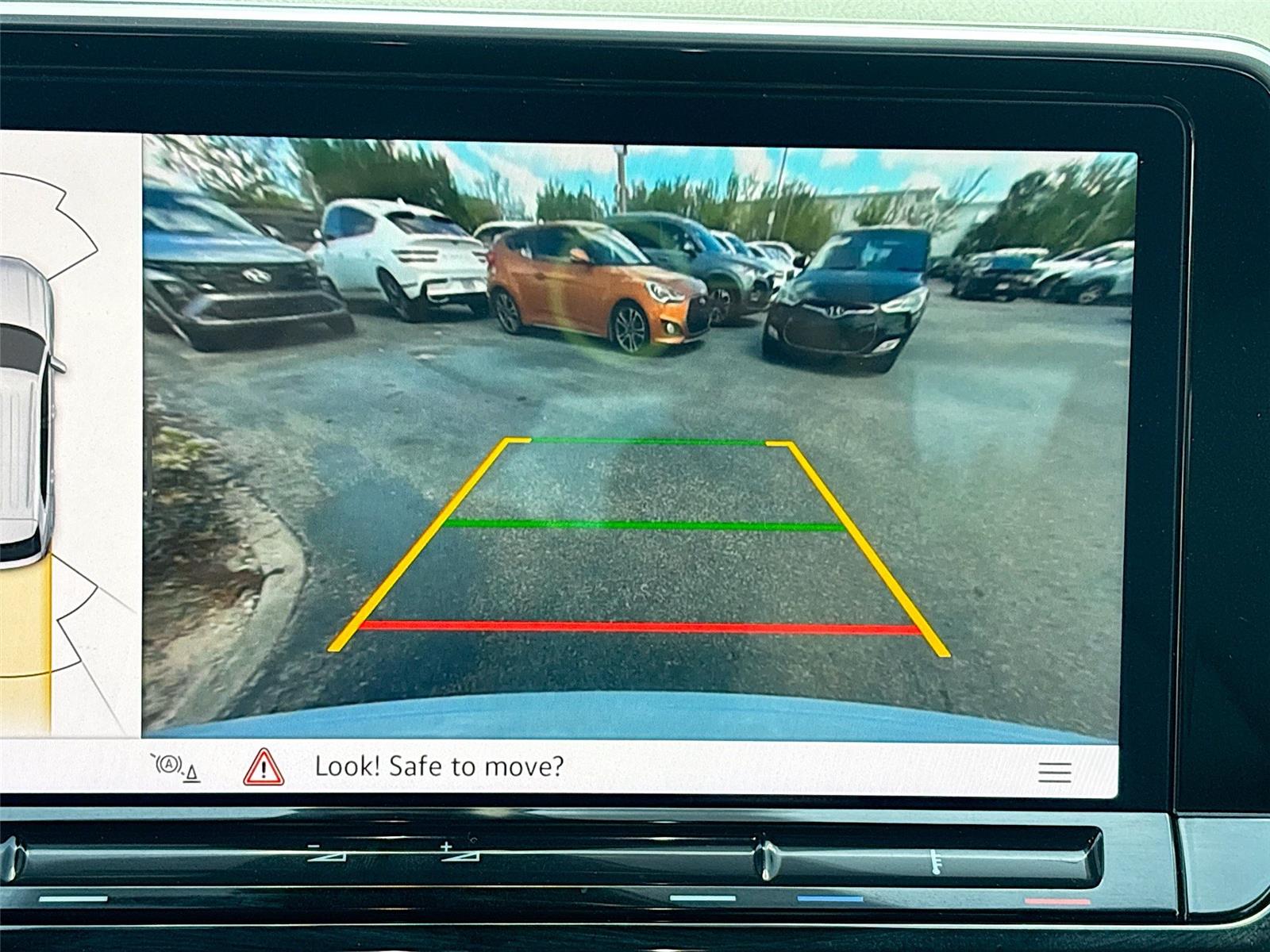 2025 Volkswagen Atlas Cross Sport 2.0T SE w/Technology