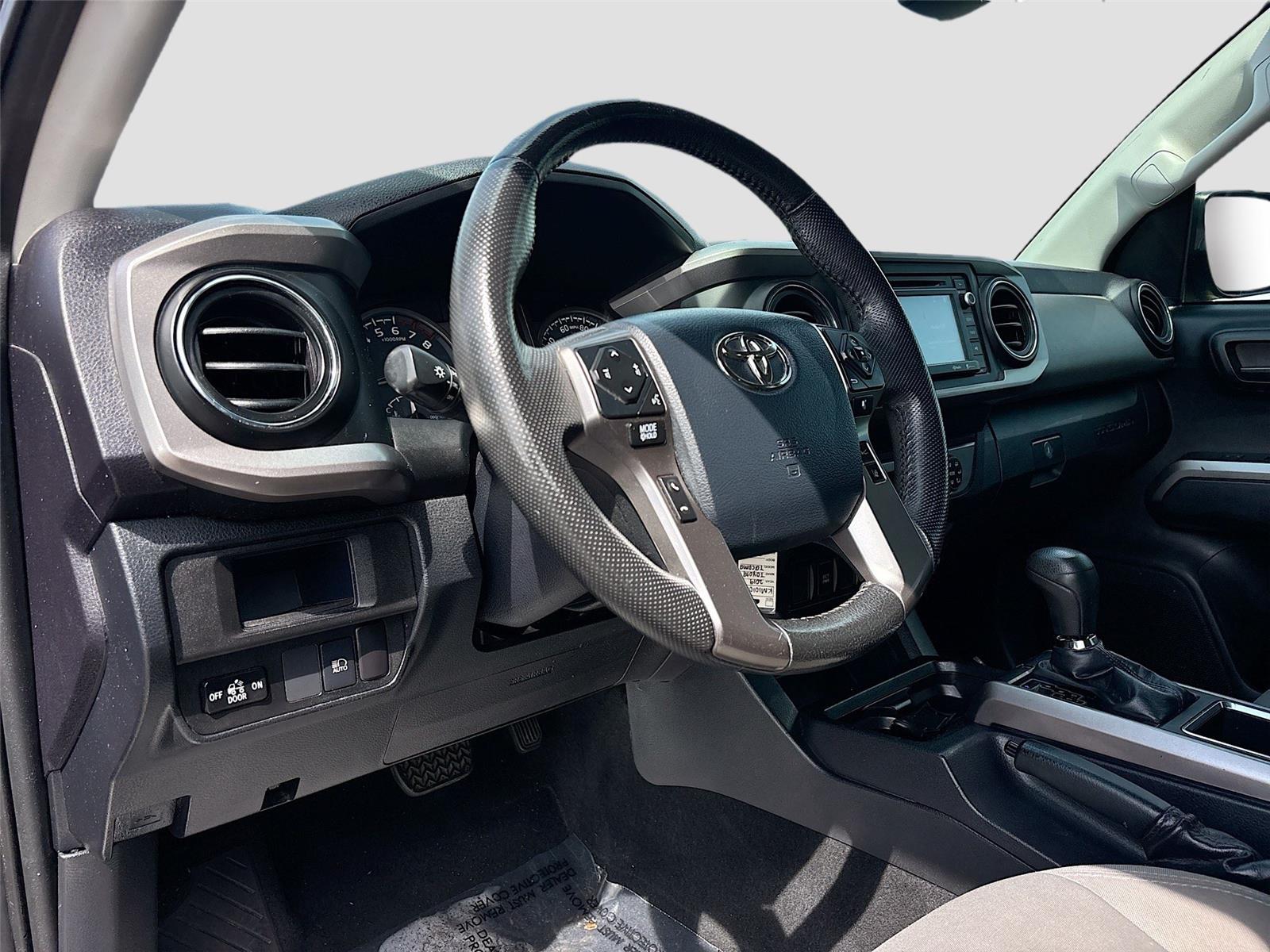 2019 TOYOTA Tacoma SR5 V6