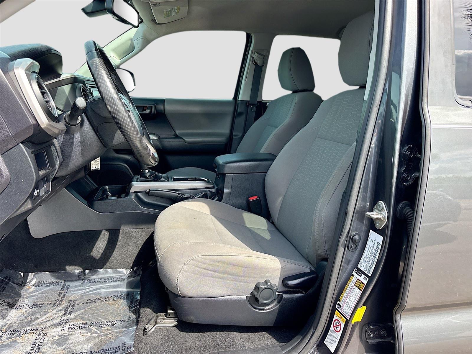 2019 TOYOTA Tacoma SR5 V6