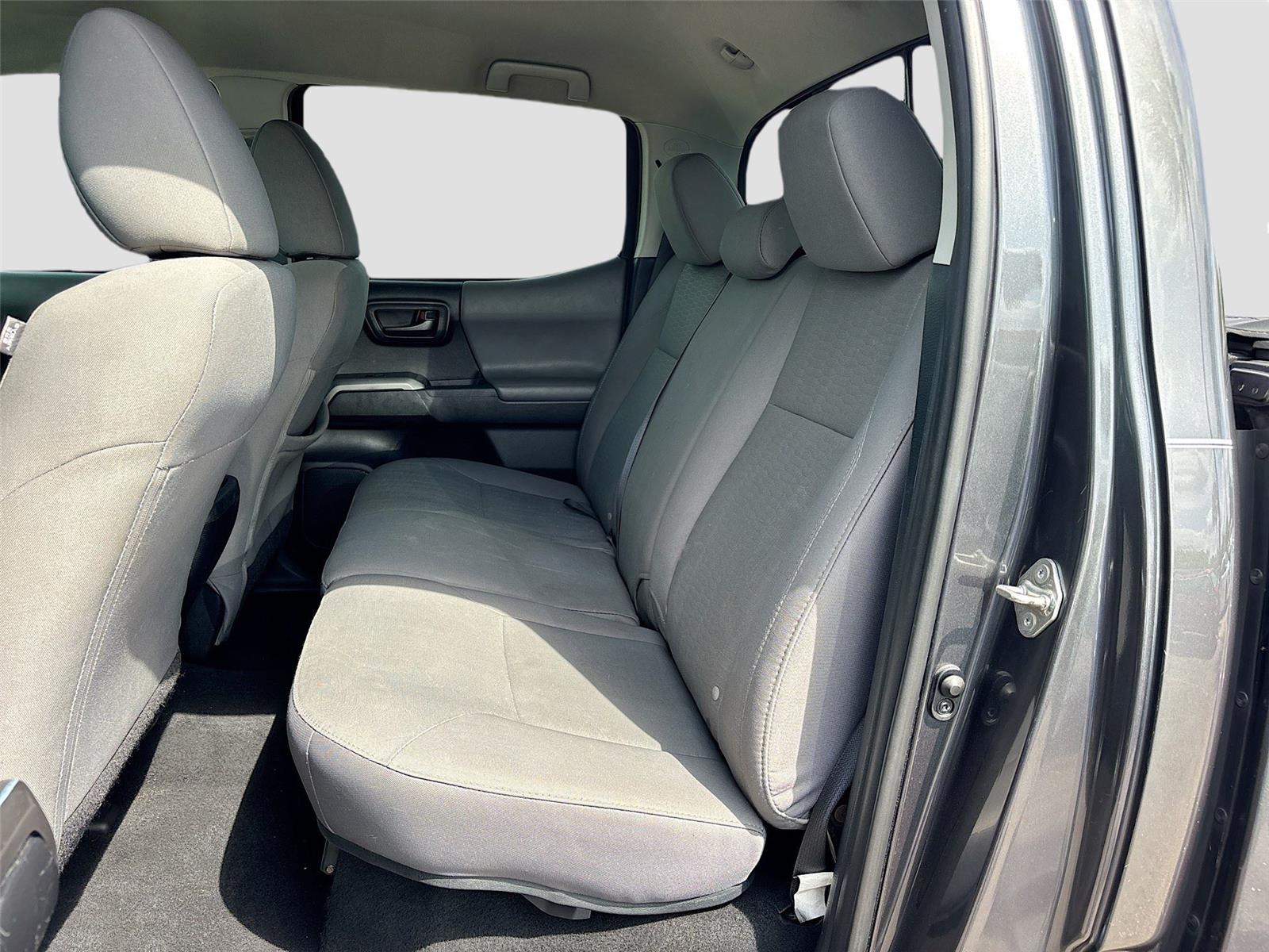 2019 TOYOTA Tacoma SR5 V6