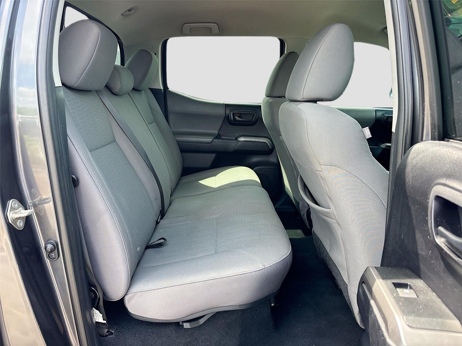 2019 TOYOTA Tacoma SR5 V6