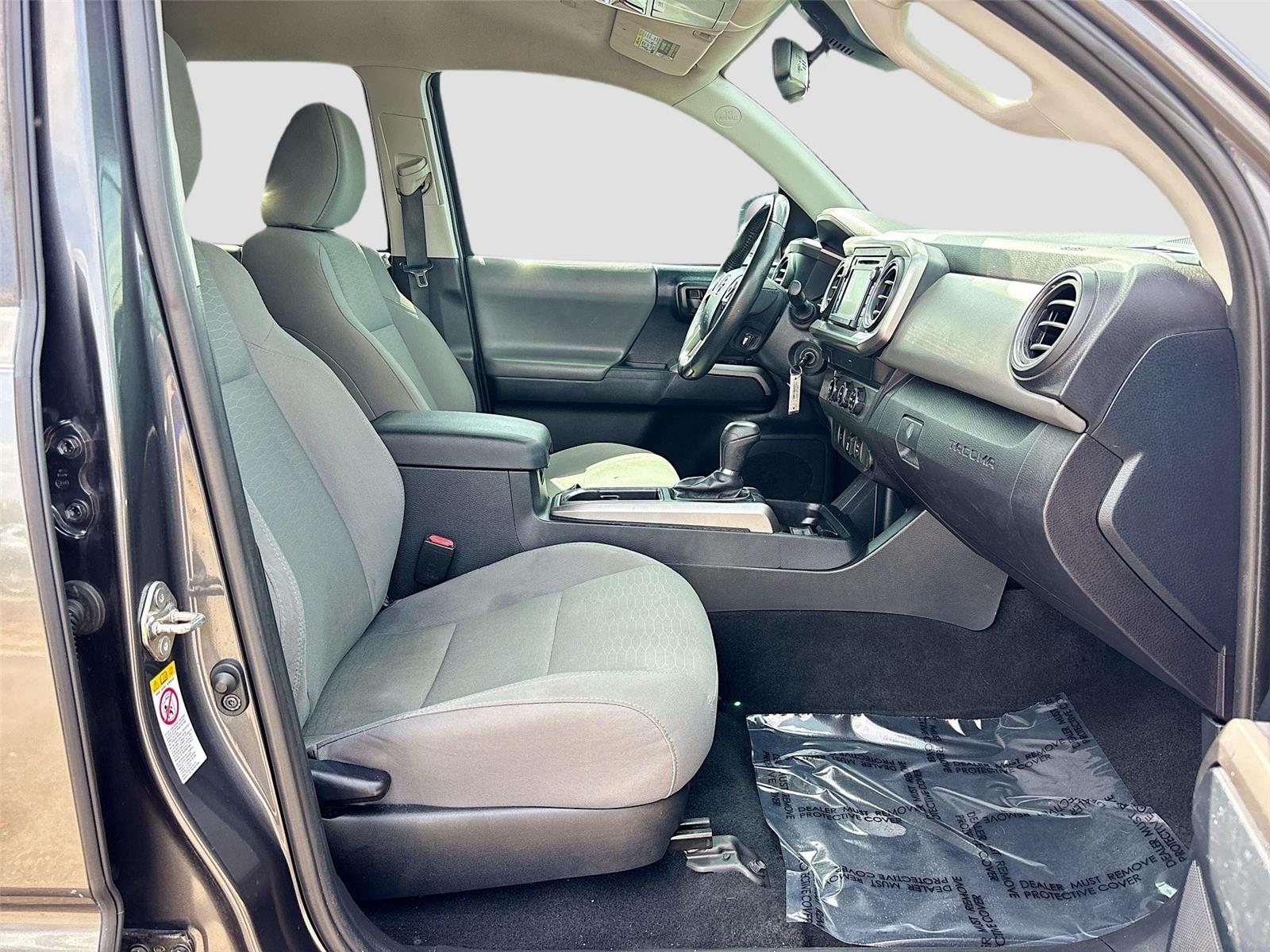 2019 TOYOTA Tacoma SR5 V6